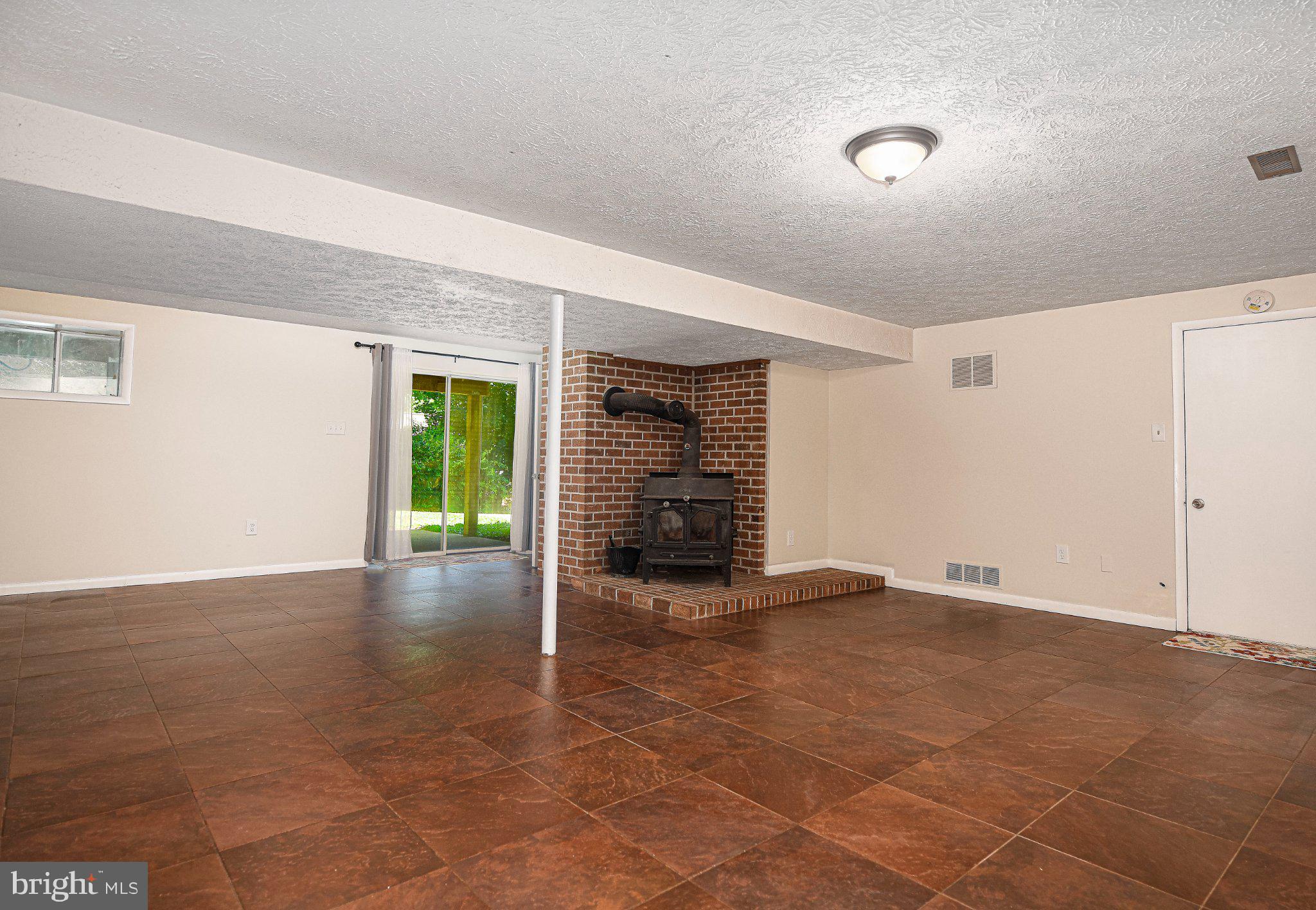 FOREST LAKES - Residential