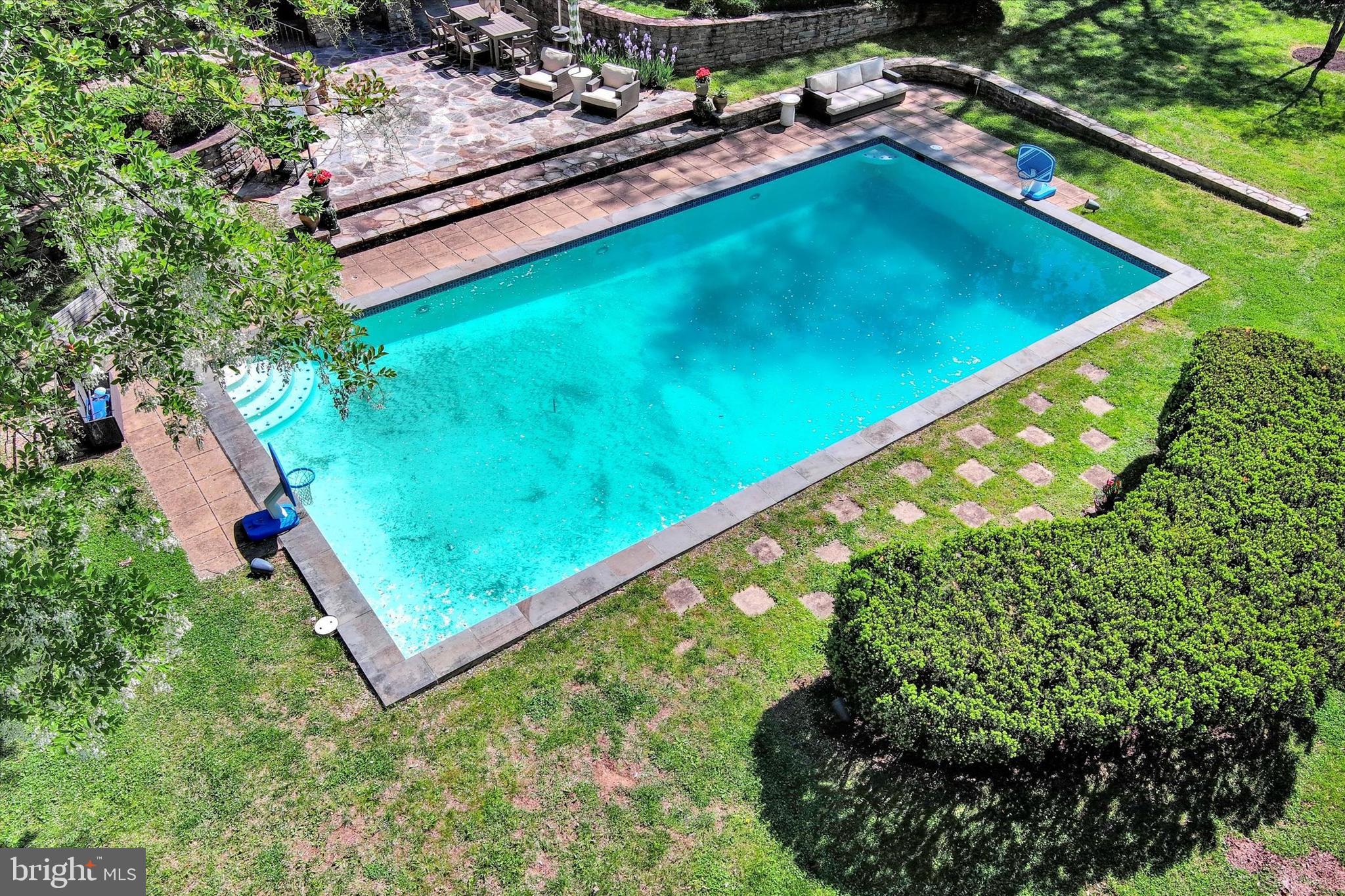 ROLAND PARK - Residential
