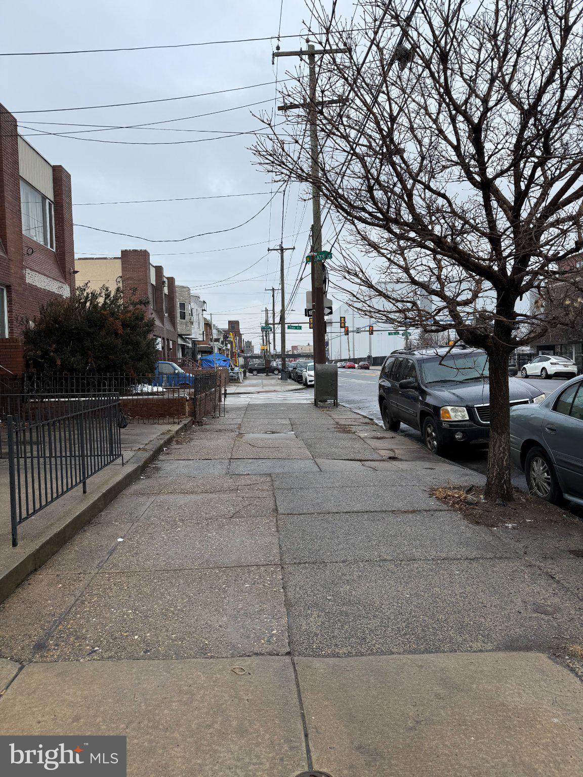 PORT RICHMOND - Commercial Sale