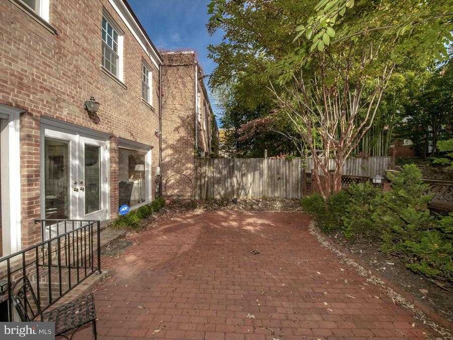 GEORGETOWN - Residential
