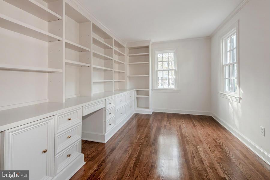 GEORGETOWN - Residential