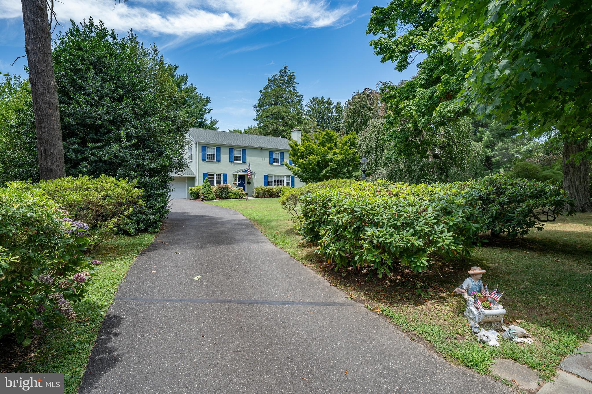 CHESTNUT HILL - Residential