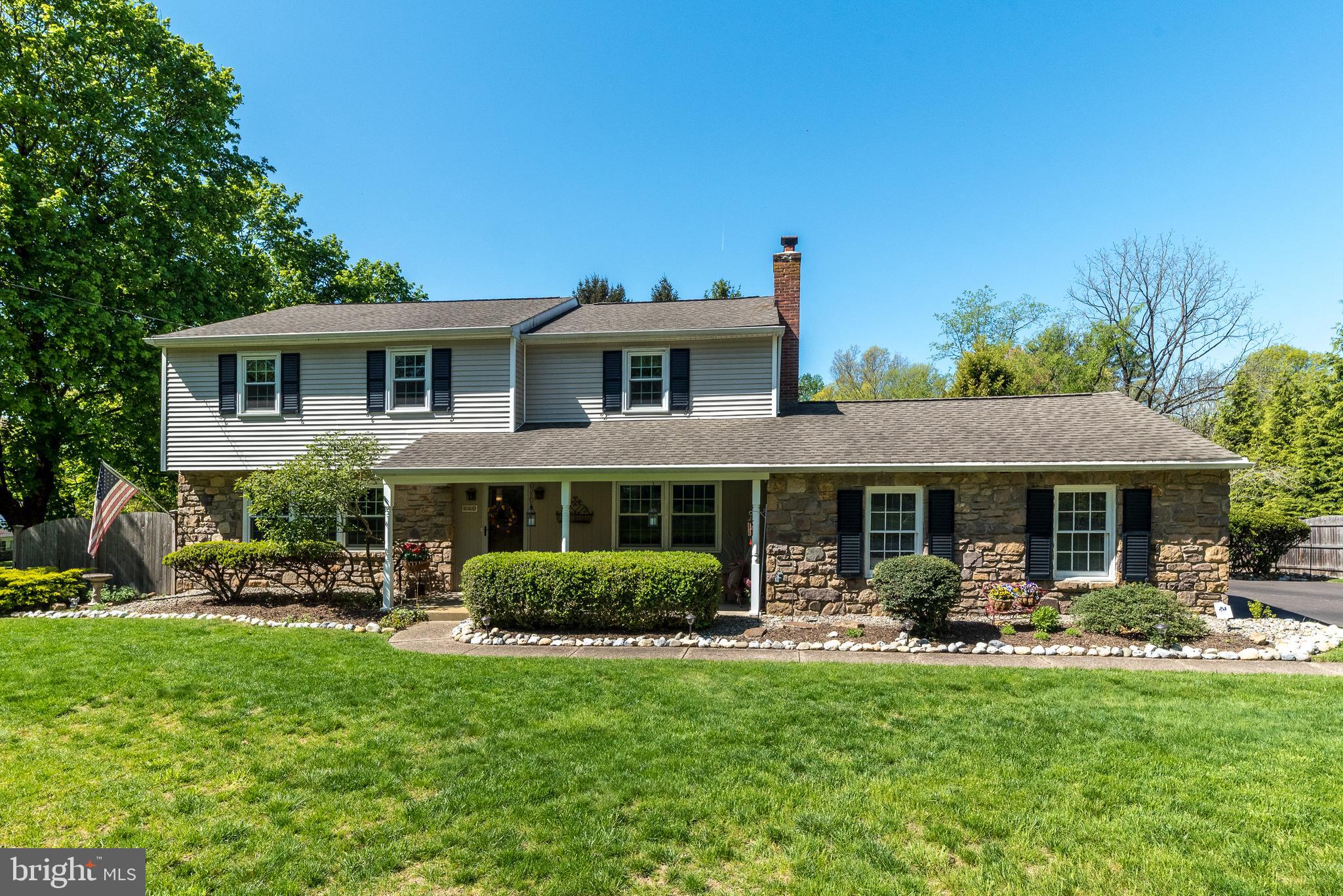 PEBBLE HILL - Residential