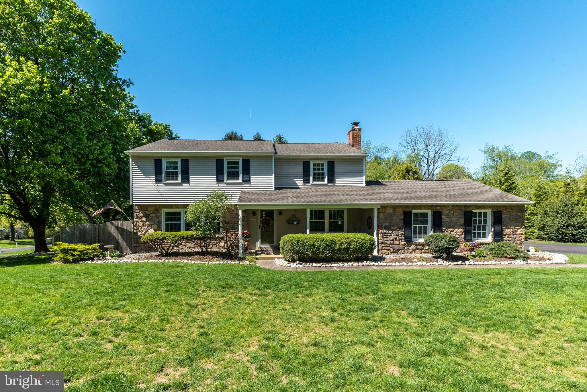 PEBBLE HILL - Residential