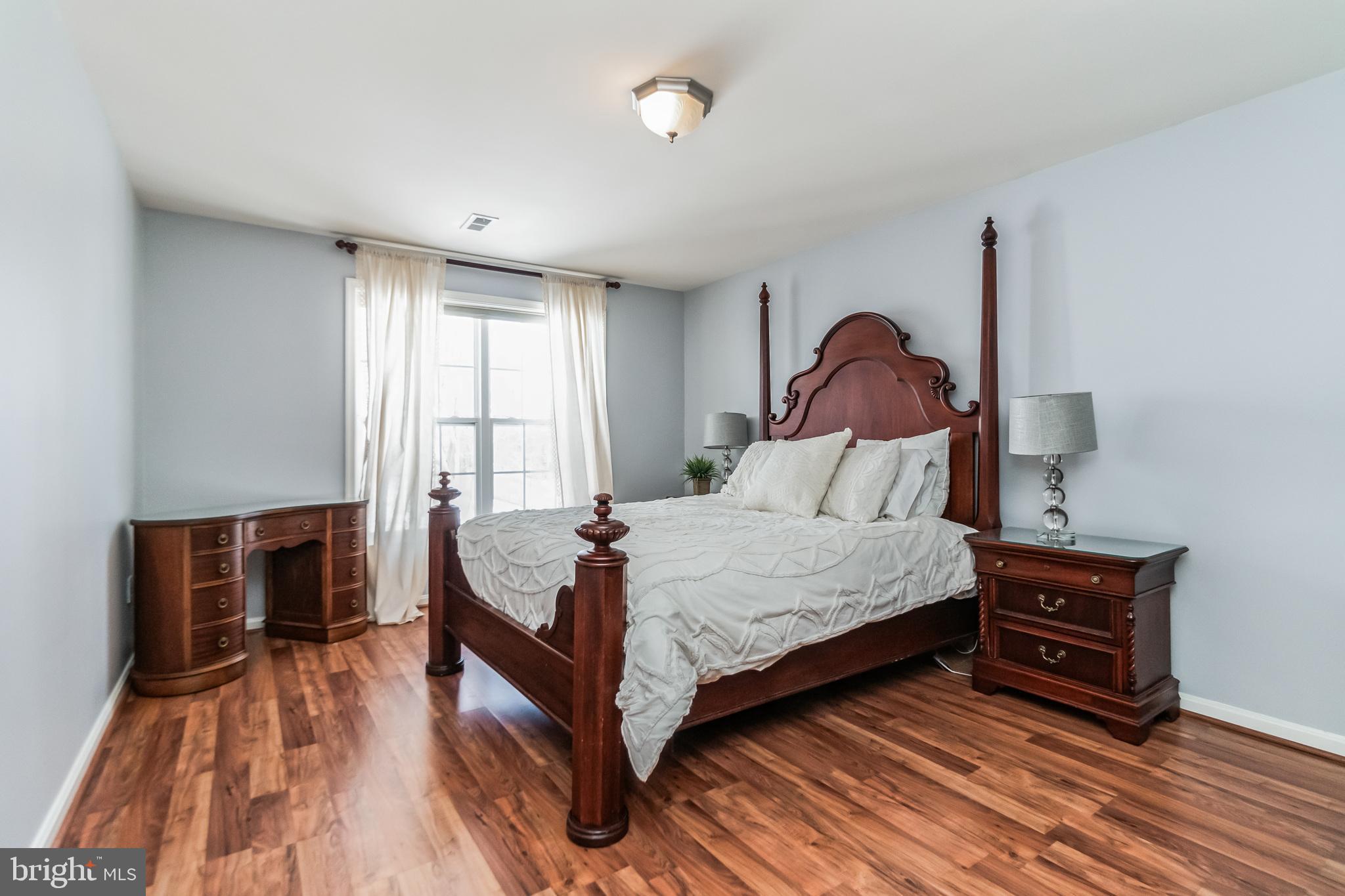 BELMONT BLUFF - Residential