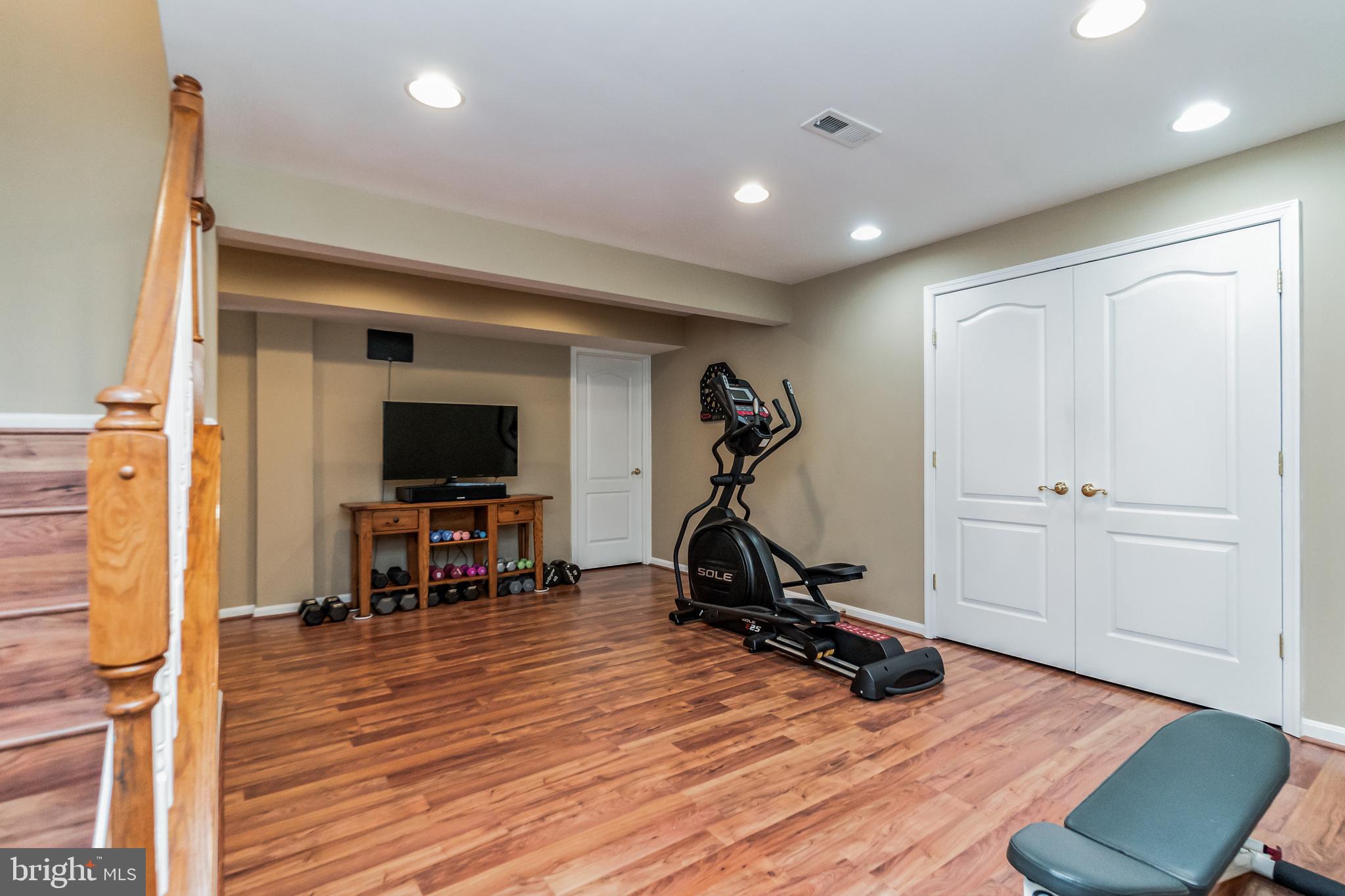 BELMONT BLUFF - Residential