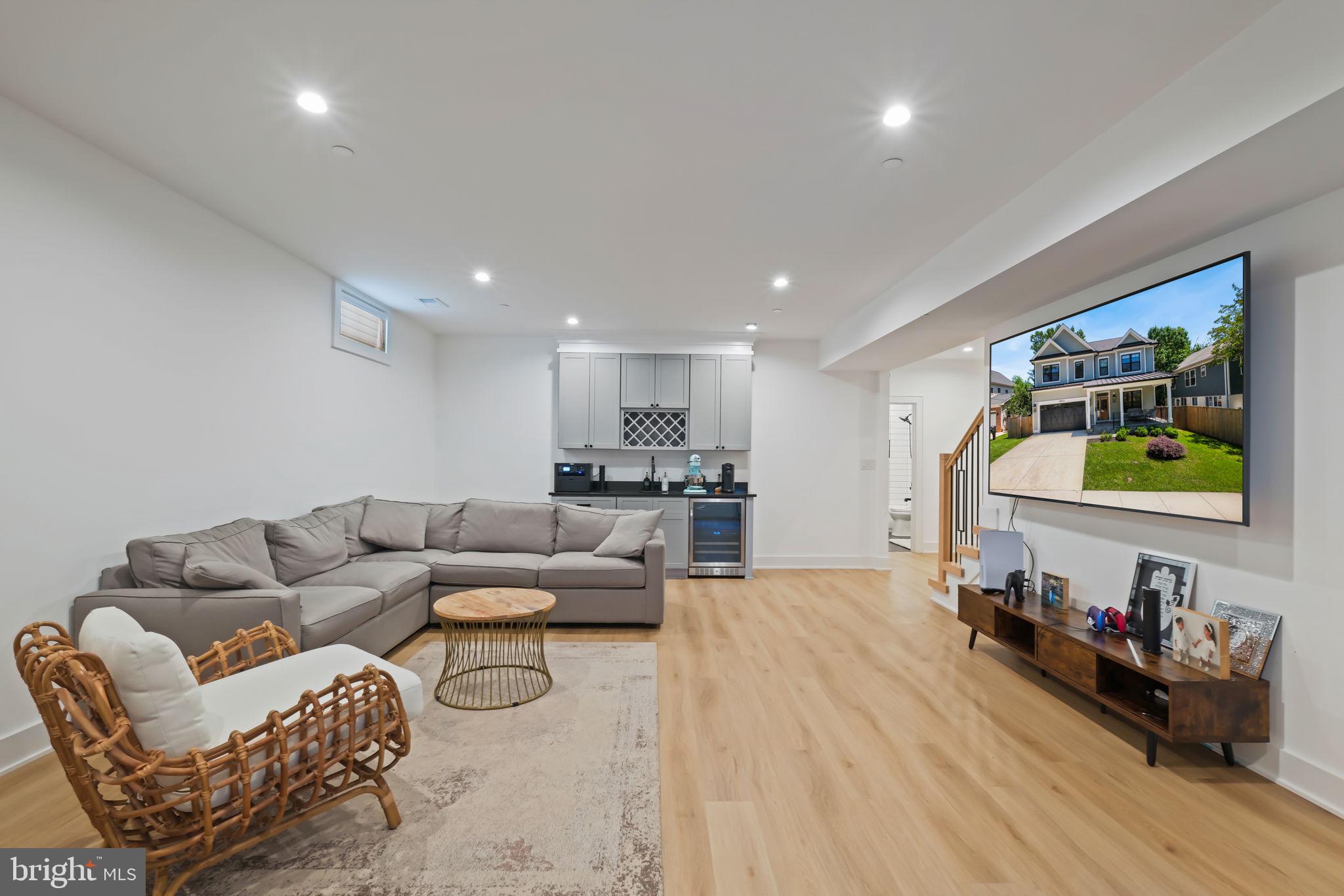 GEORGETOWN VILLAGE - Residential