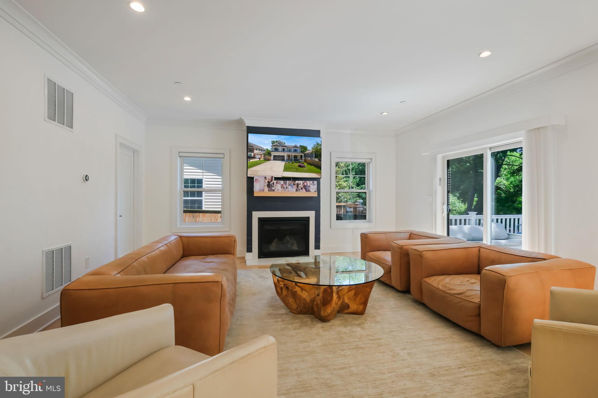 GEORGETOWN VILLAGE - Residential