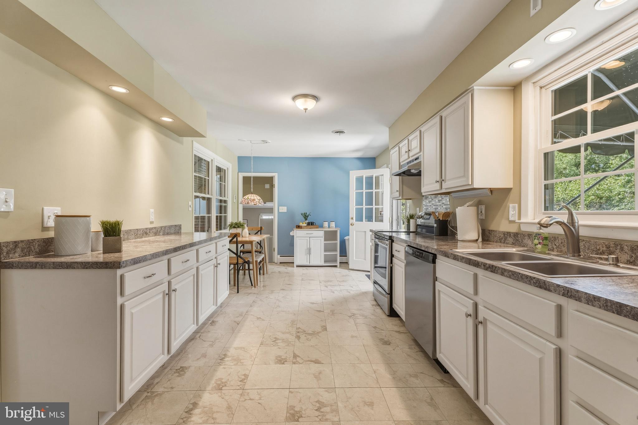 VALLEY GARTH - Residential