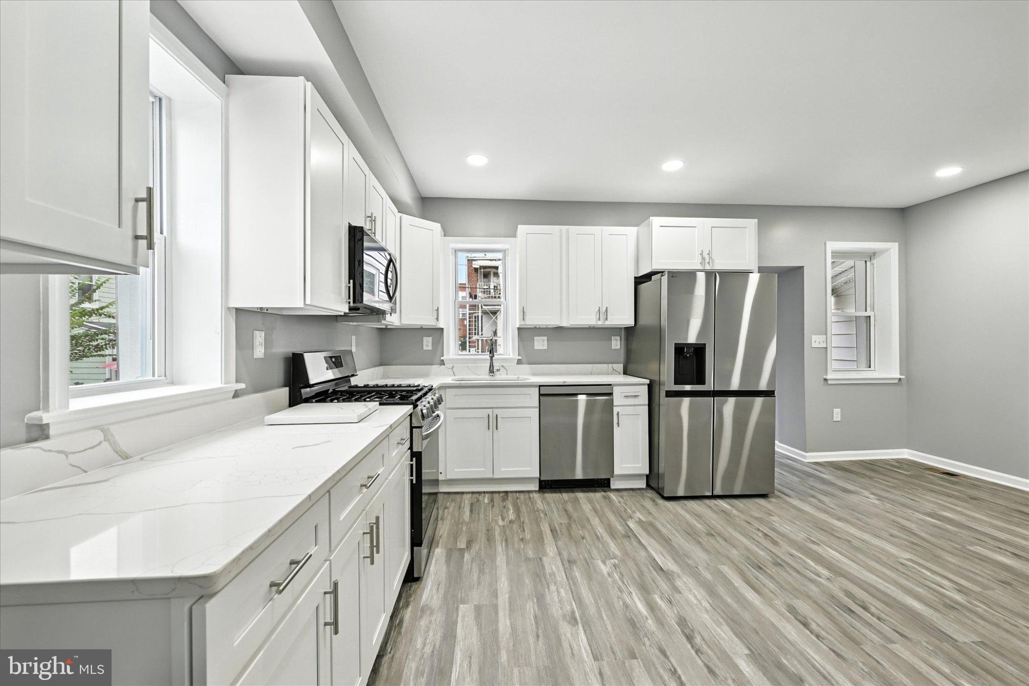 MEDFIELD - Residential