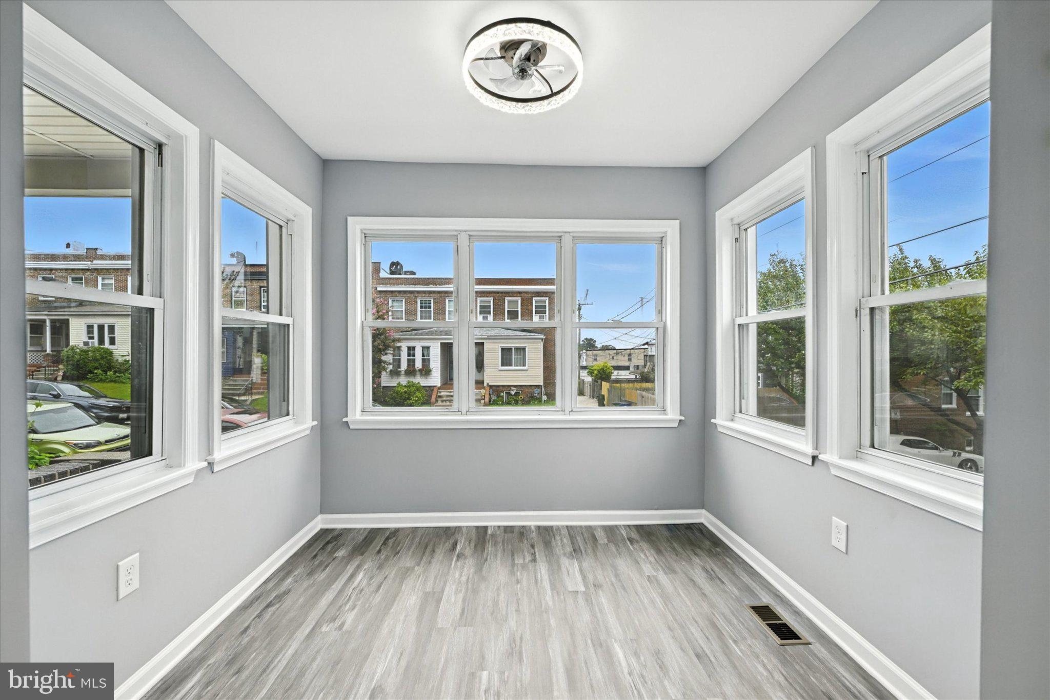 MEDFIELD - Residential