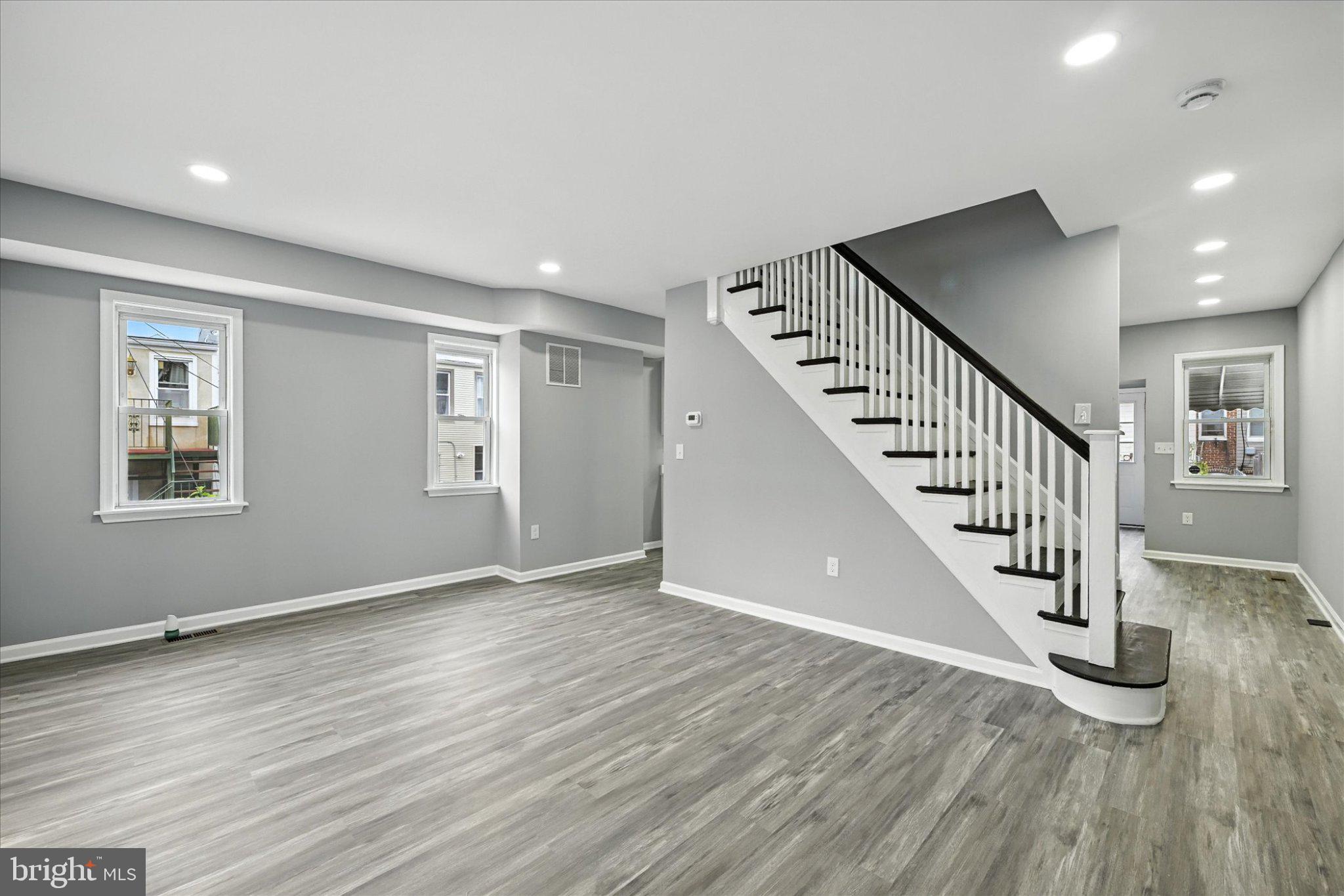MEDFIELD - Residential