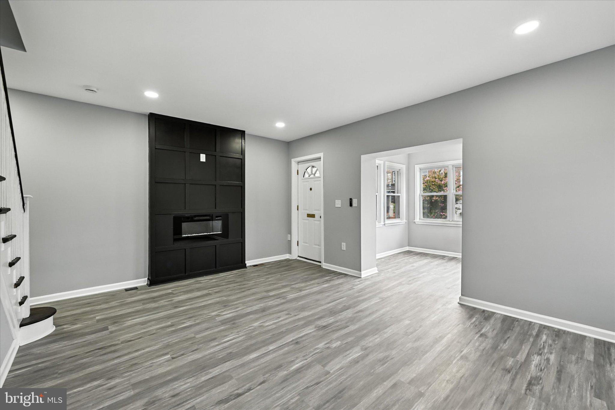 MEDFIELD - Residential