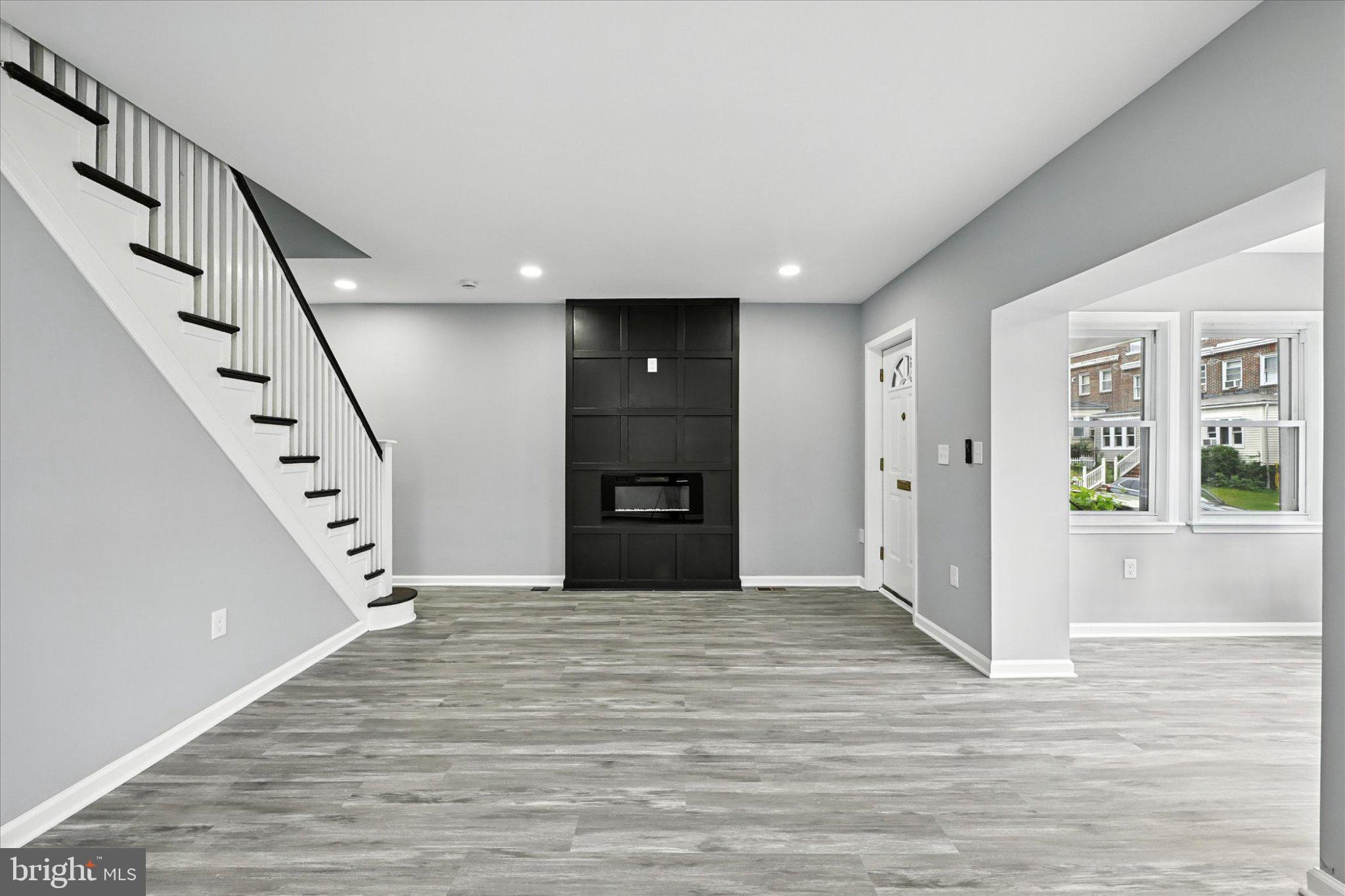 MEDFIELD - Residential