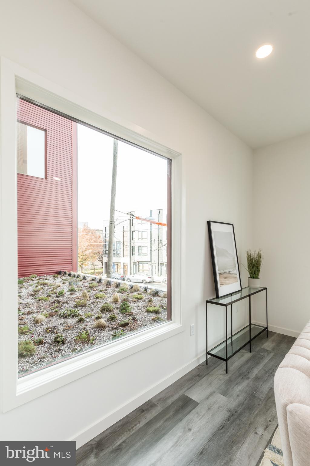EAST KENSINGTON - Residential Lease