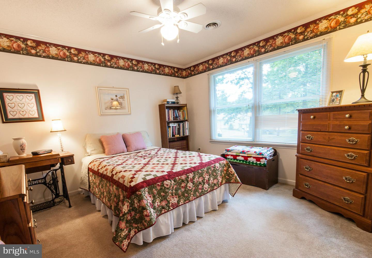 WOODSIDE - Residential