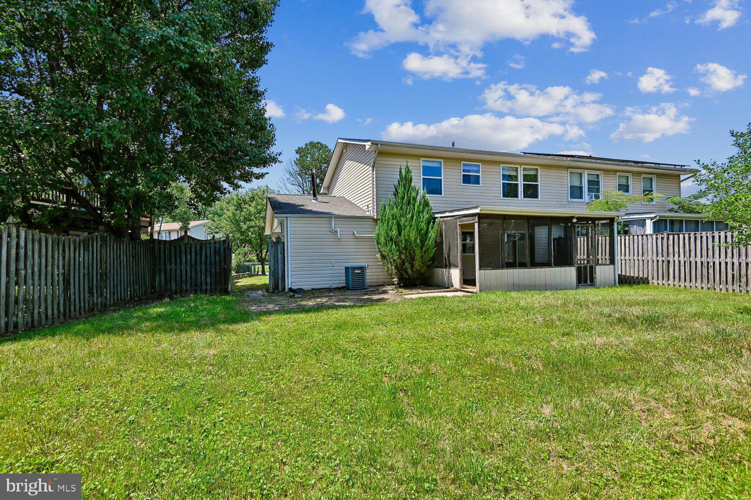 MAPLE RIDGE - Residential