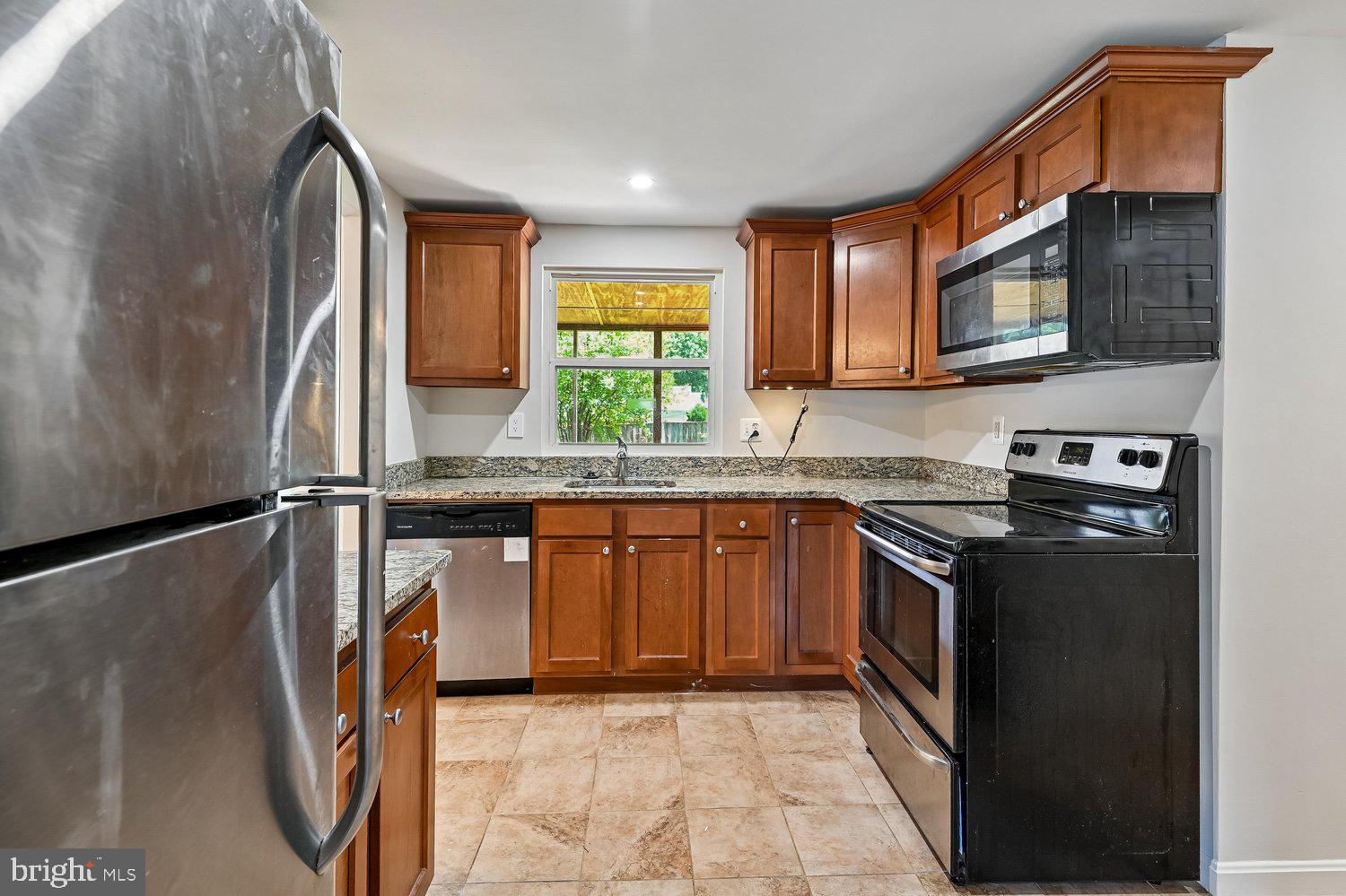 MAPLE RIDGE - Residential