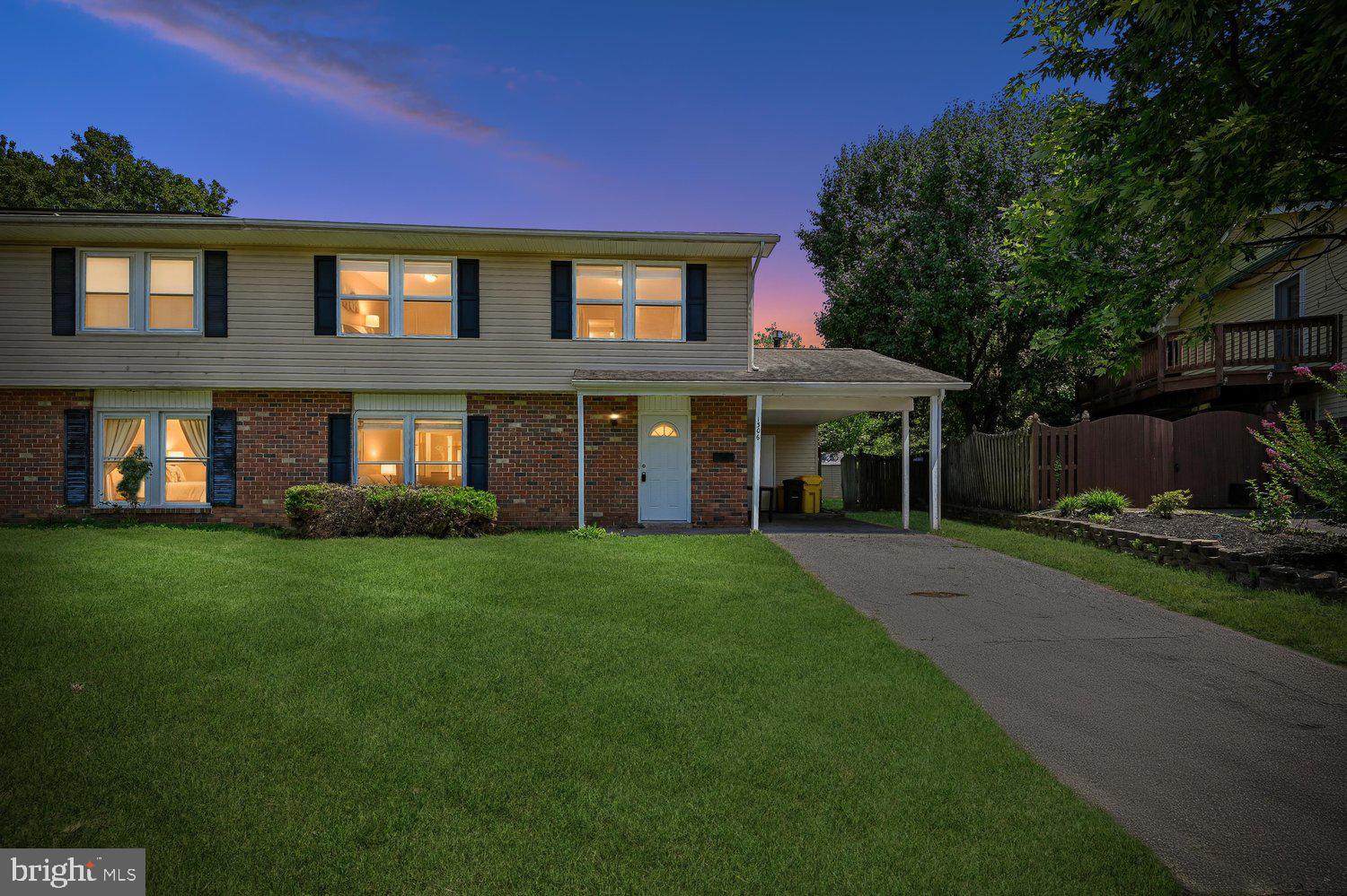 MAPLE RIDGE - Residential