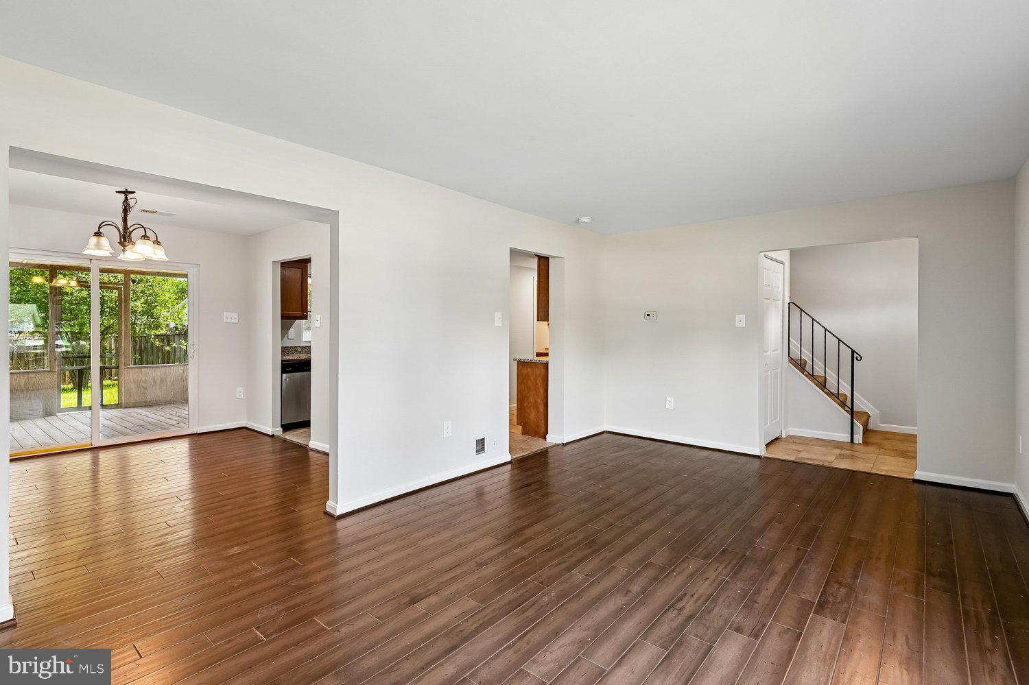 MAPLE RIDGE - Residential