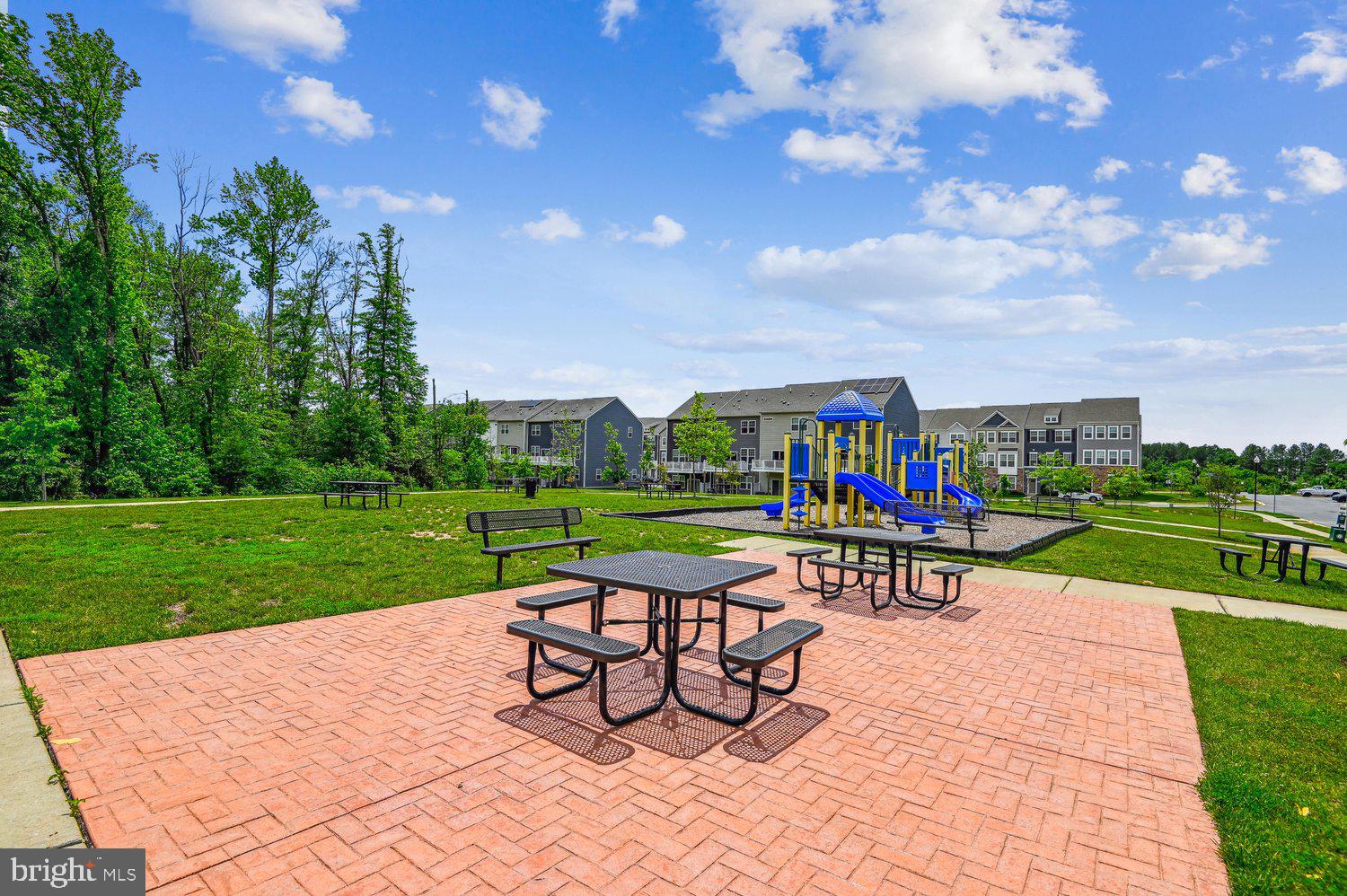 MAPLE RIDGE - Residential