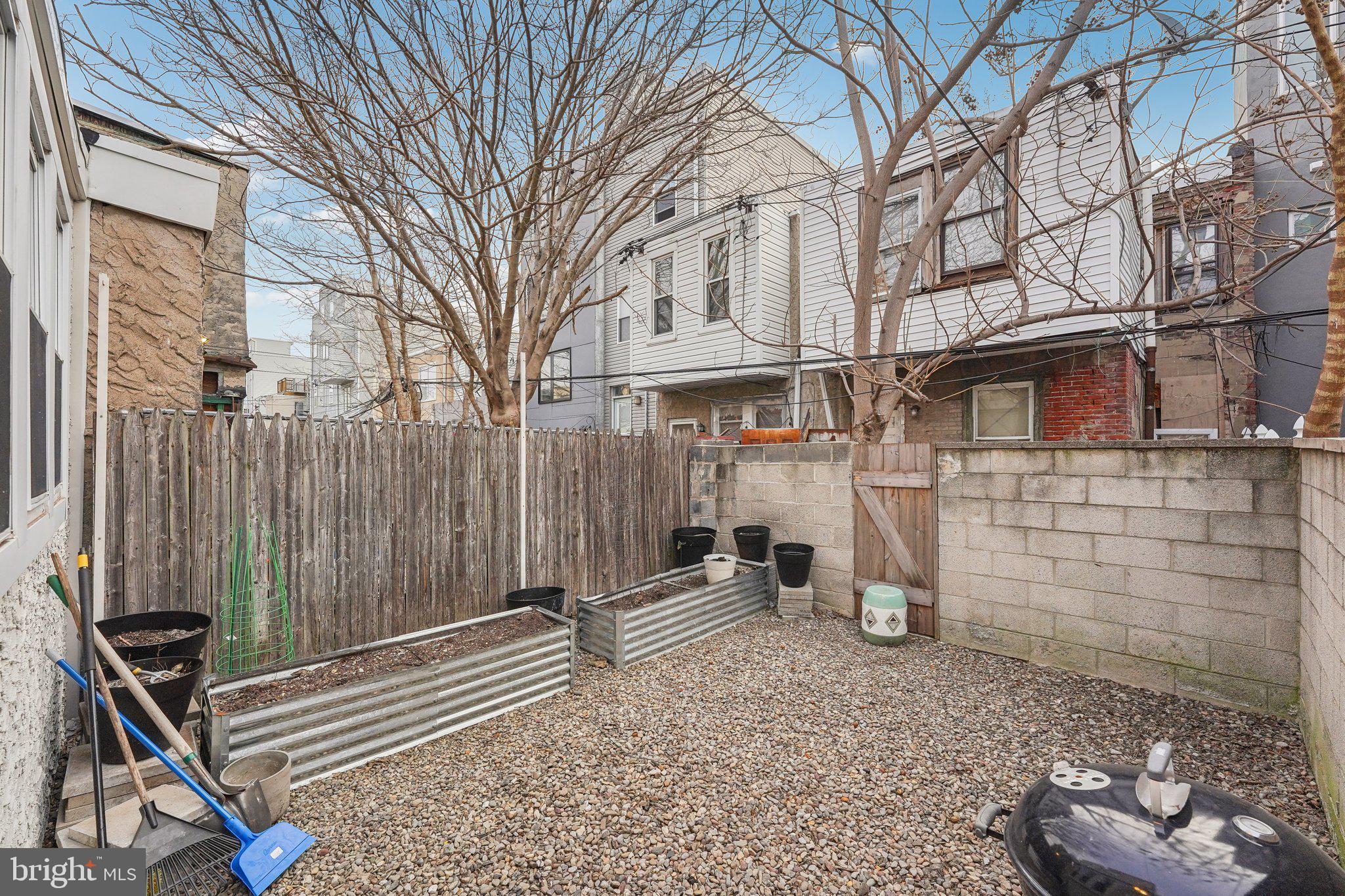 POINT BREEZE - Residential