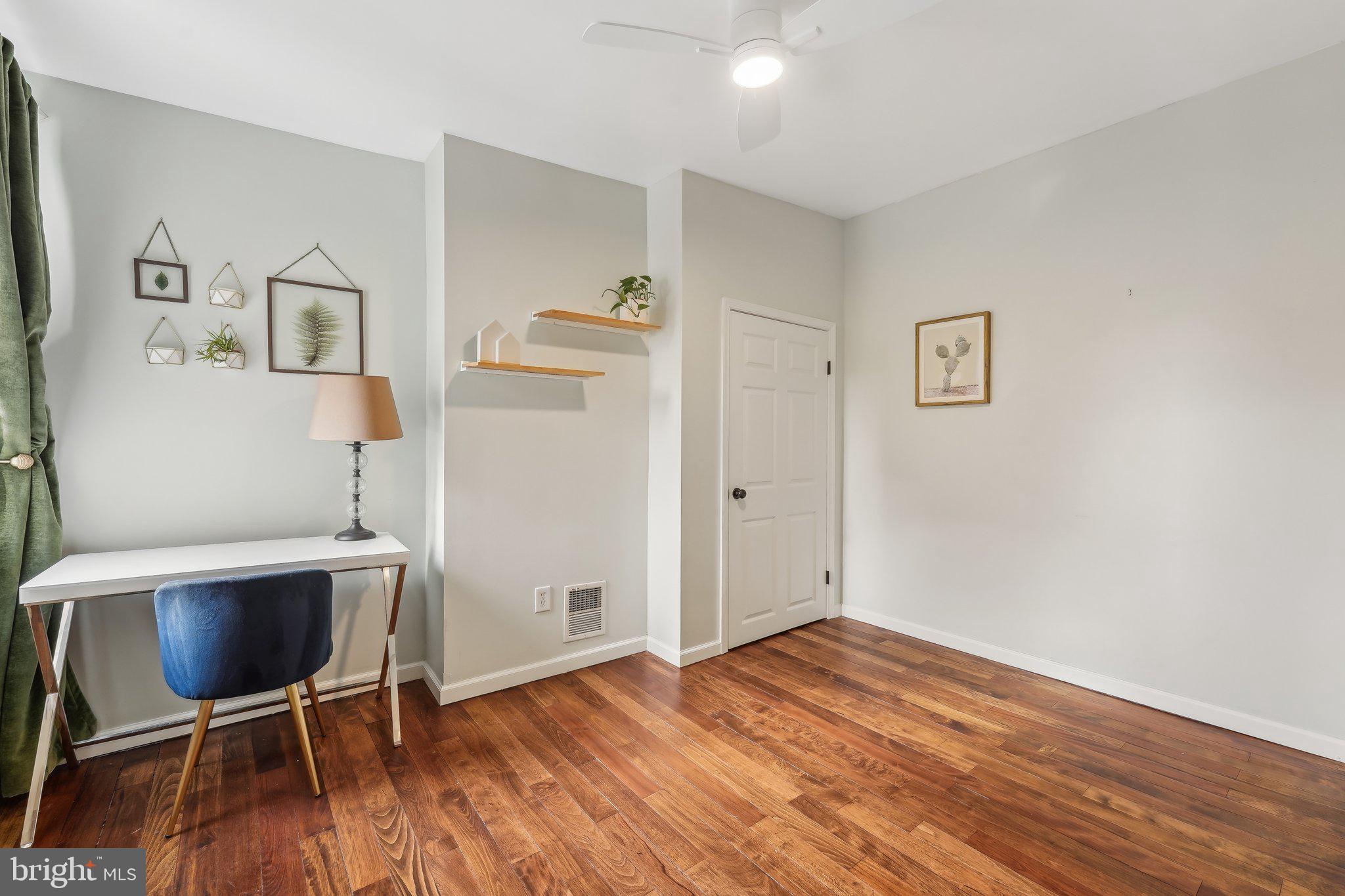 POINT BREEZE - Residential