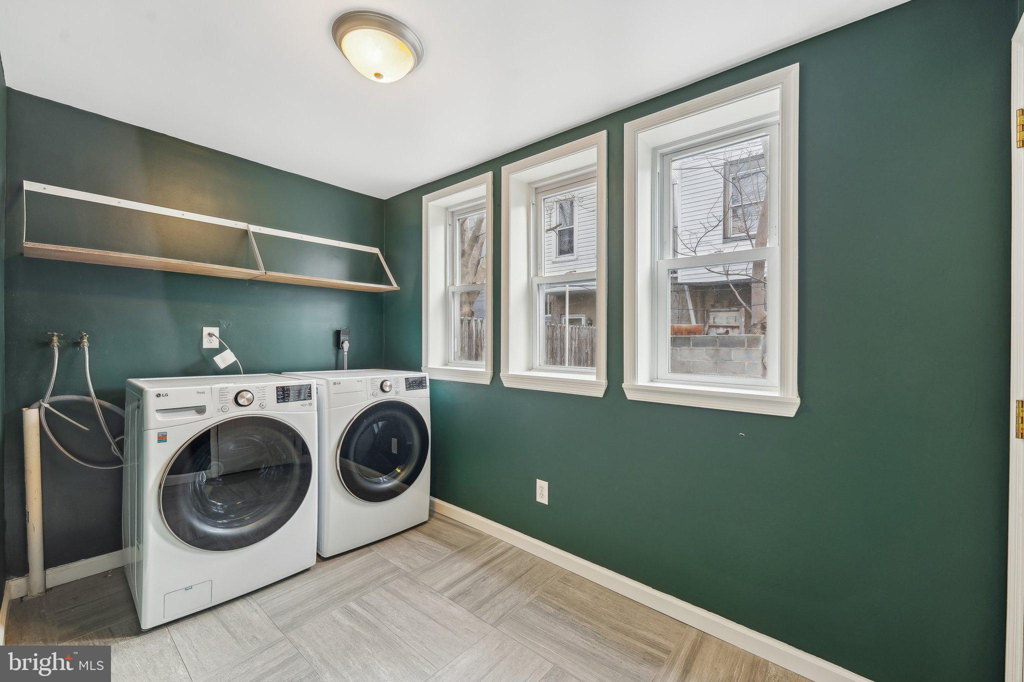 POINT BREEZE - Residential