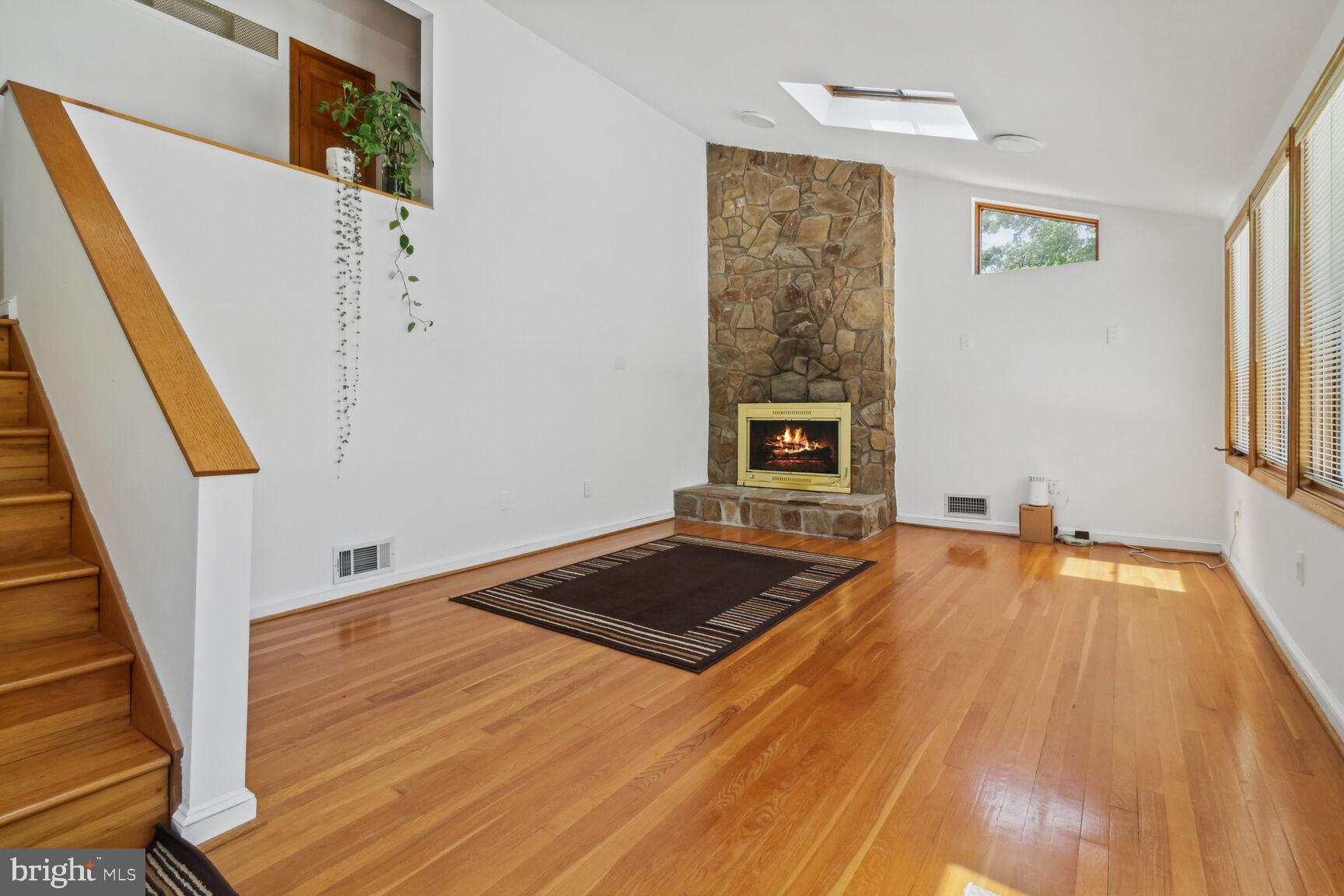 BREN MAR PARK - Residential