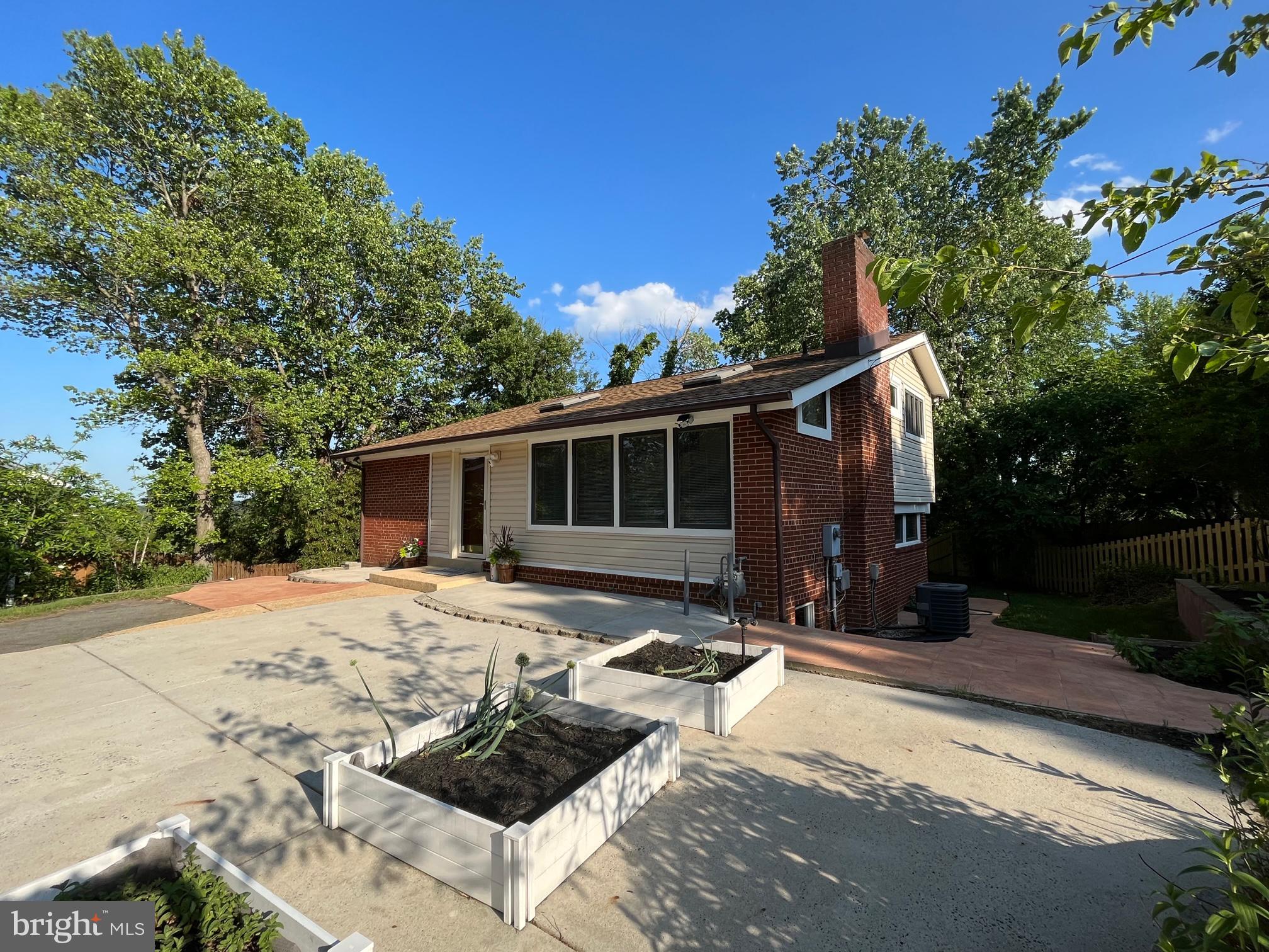 BREN MAR PARK - Residential
