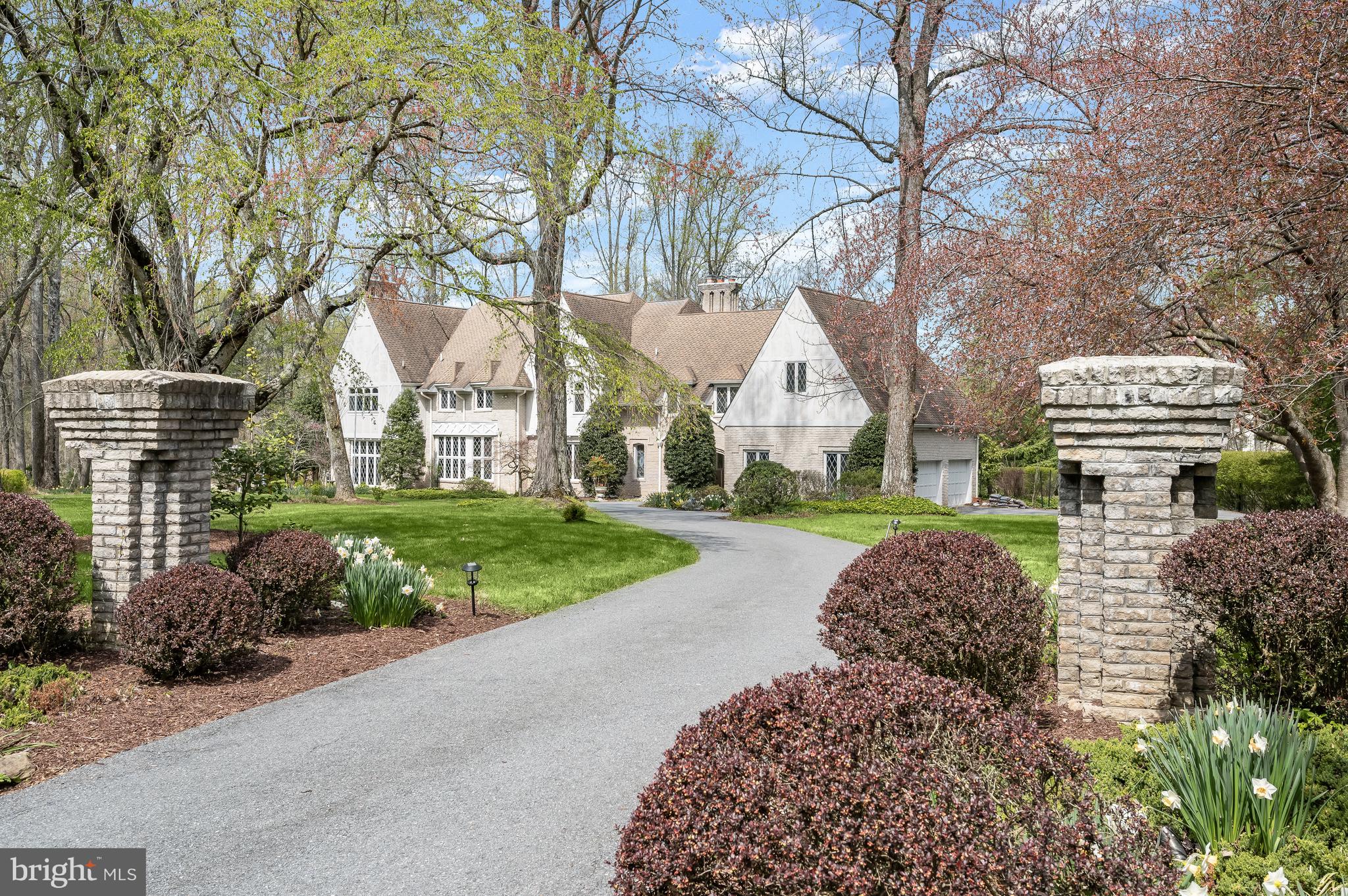 POTOMAC OUTSIDE - Residential