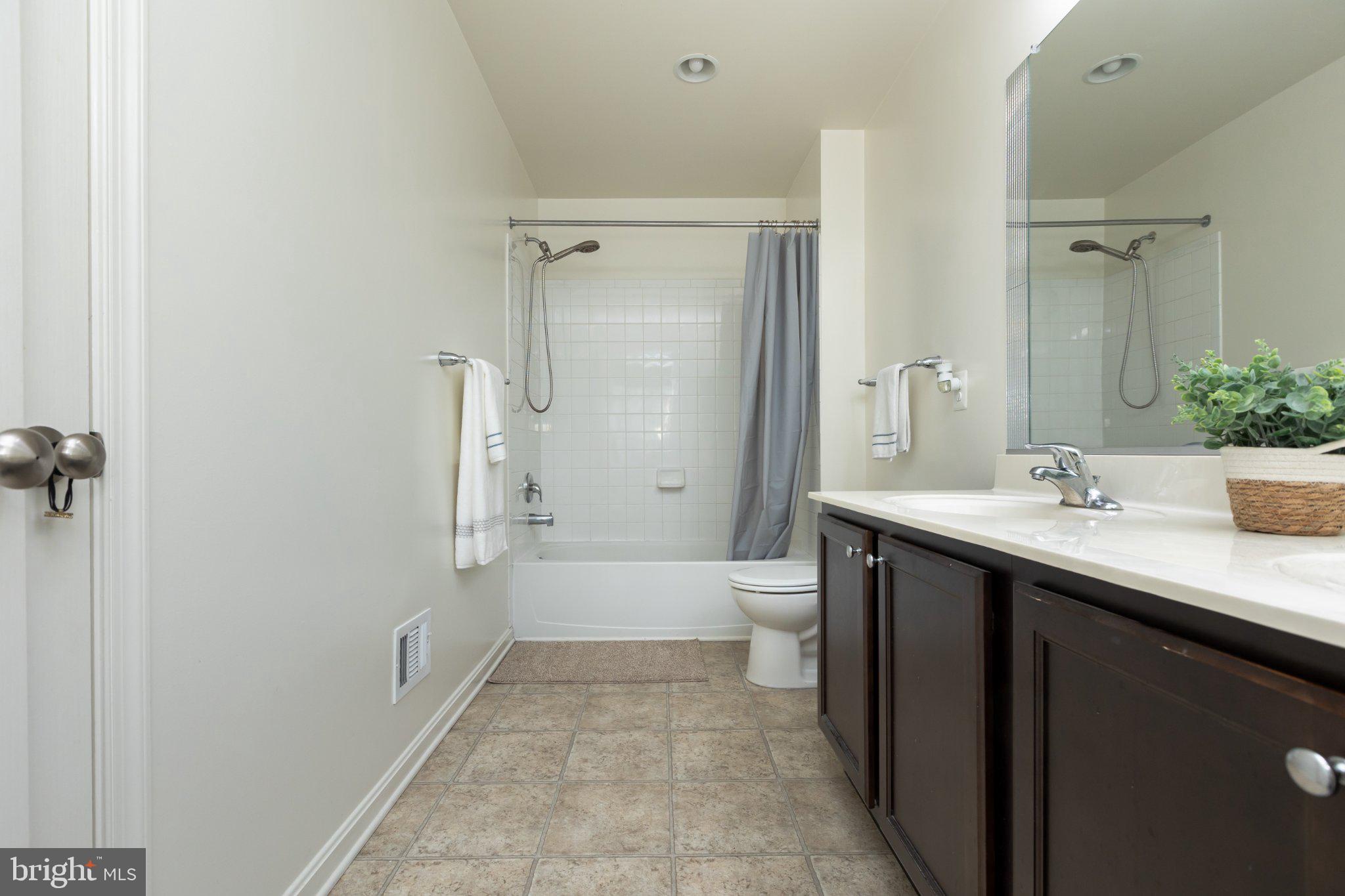RESERVOIR RIDGE - Residential