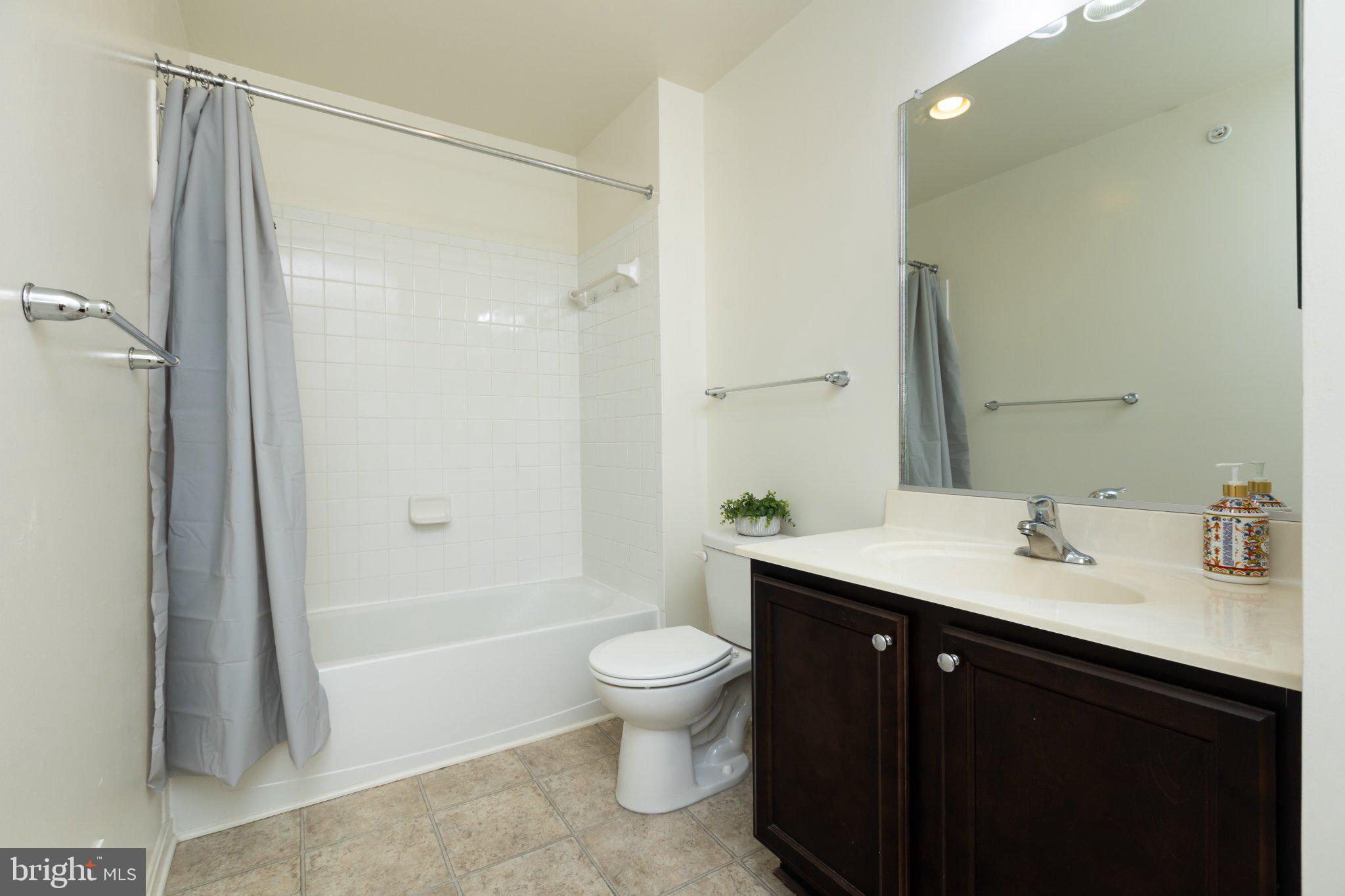 RESERVOIR RIDGE - Residential