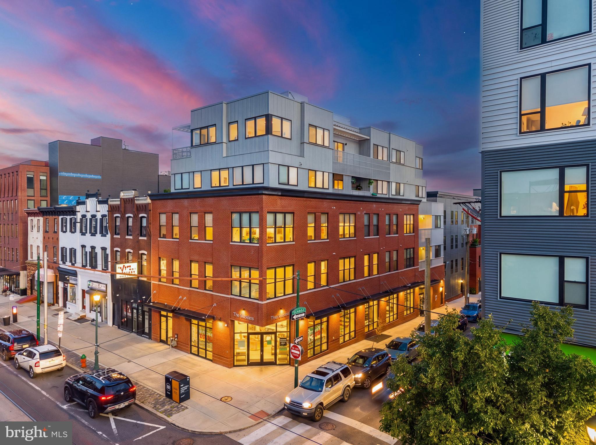 FAIRMOUNT - Commercial Sale