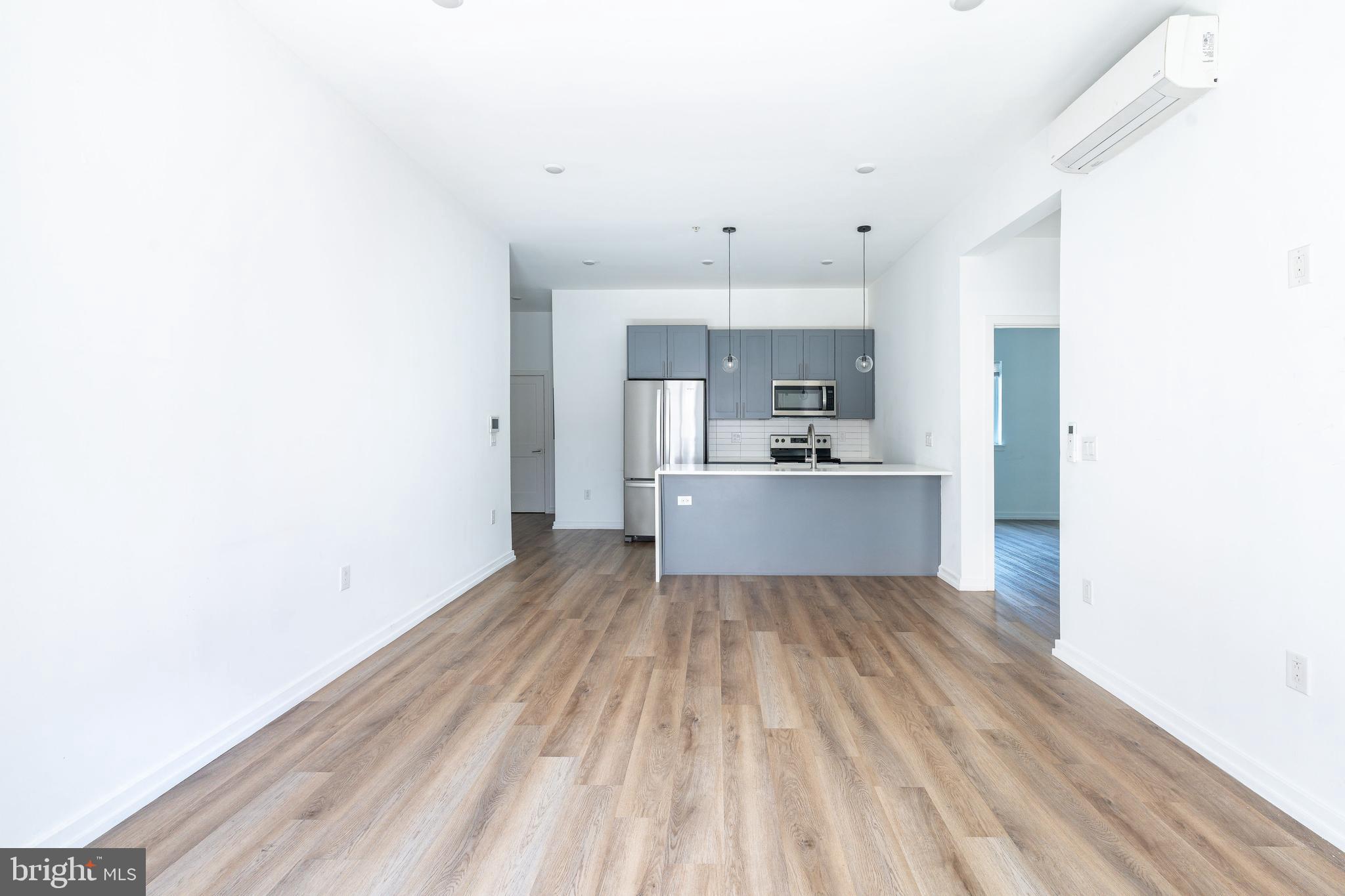 FAIRMOUNT - Commercial Sale