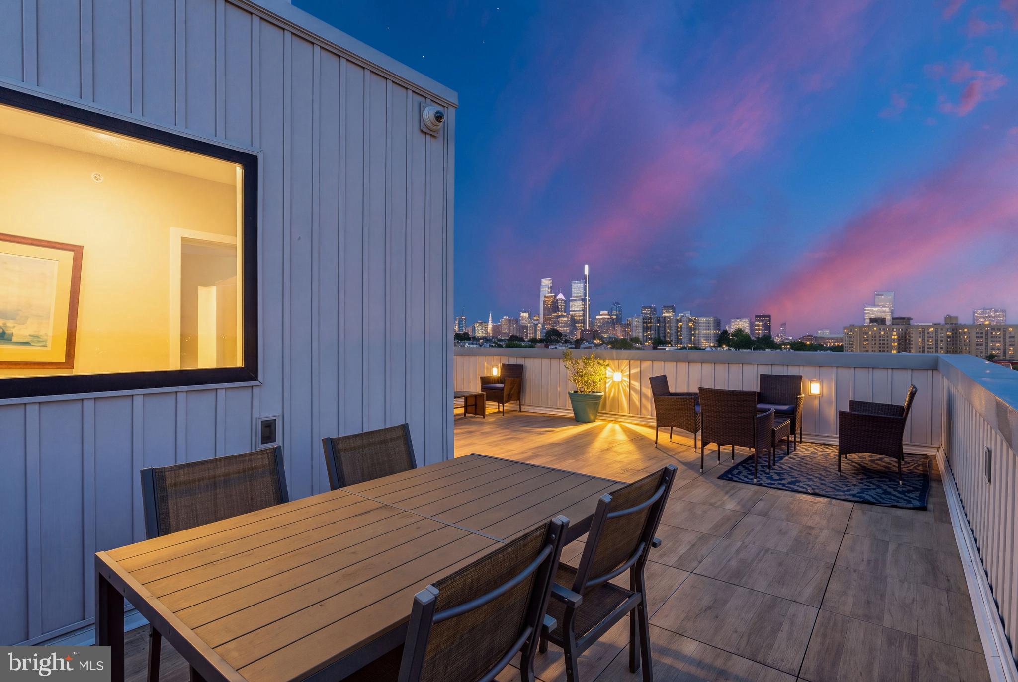 FAIRMOUNT - Commercial Sale