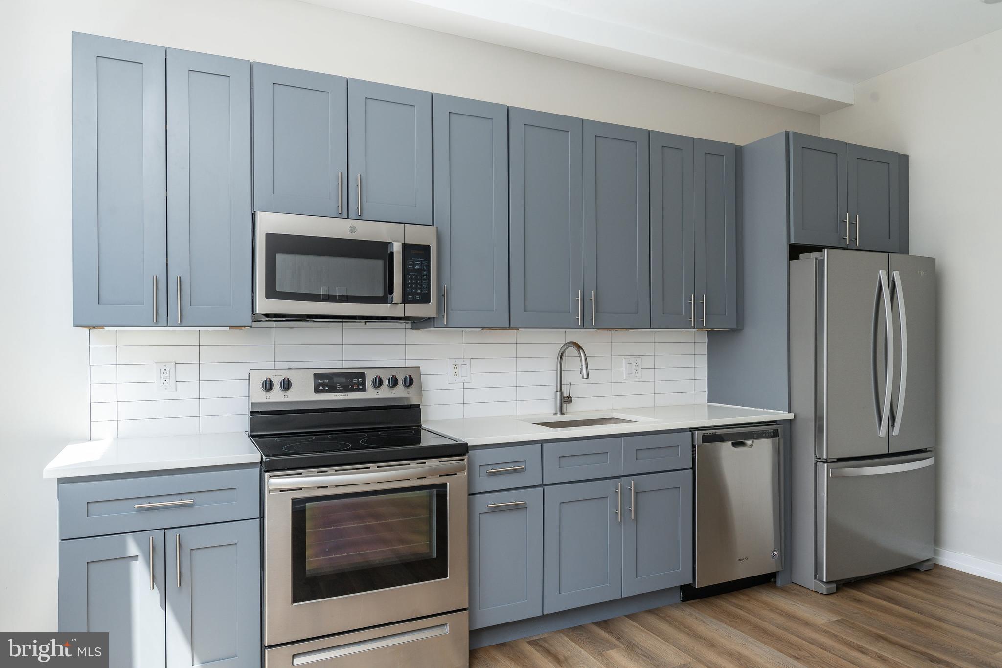 FAIRMOUNT - Commercial Sale