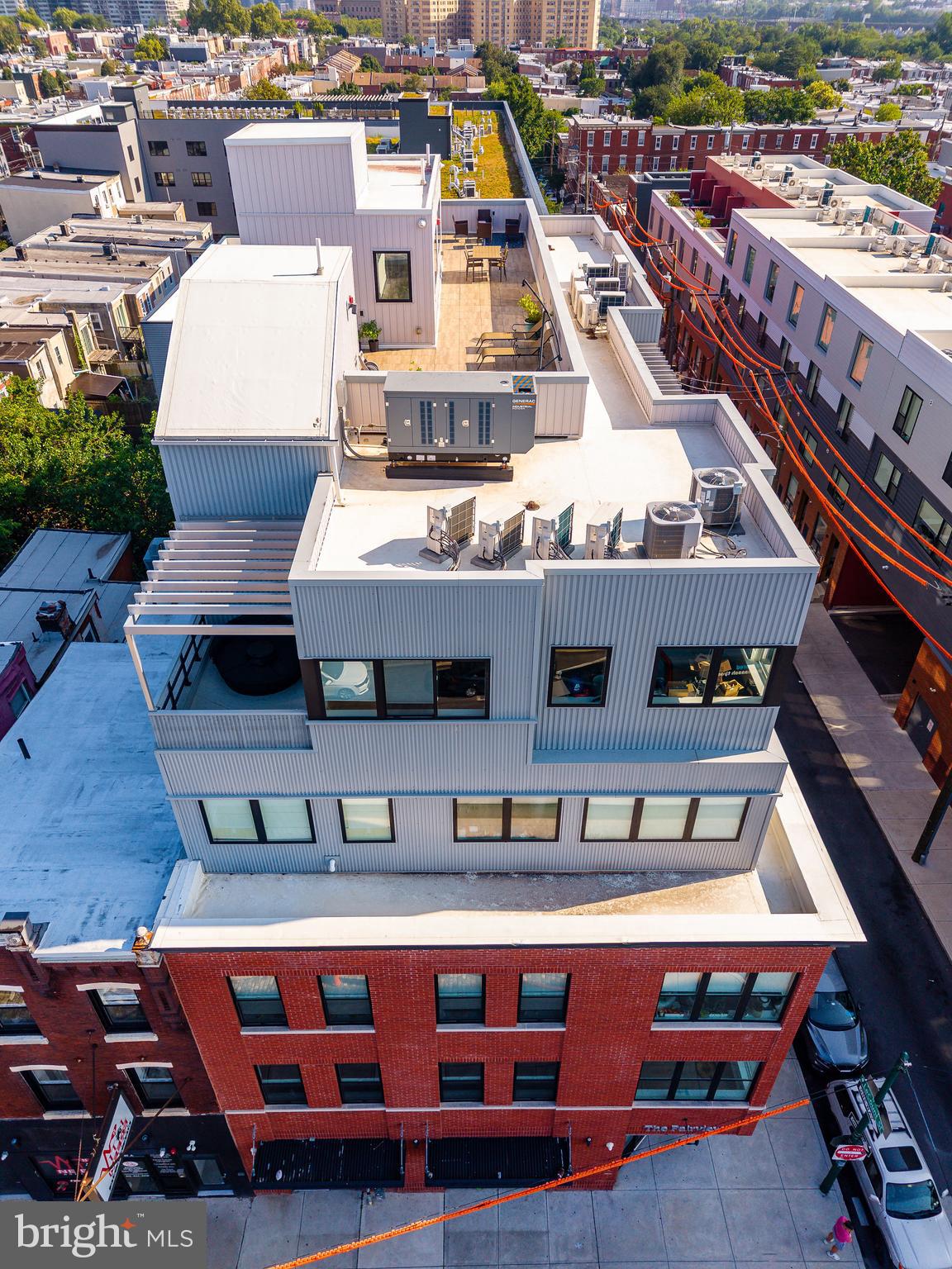 FAIRMOUNT - Commercial Sale