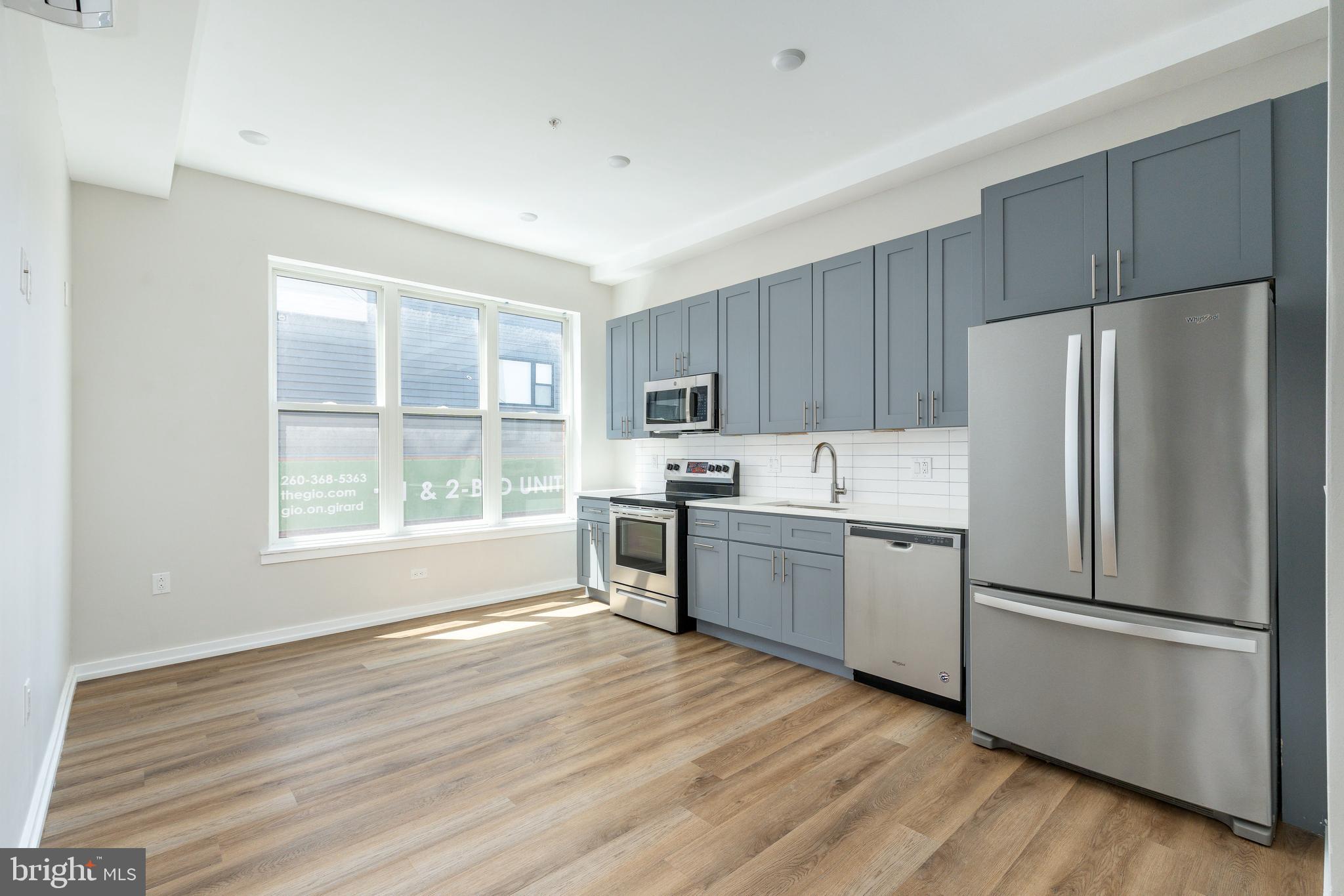 FAIRMOUNT - Commercial Sale
