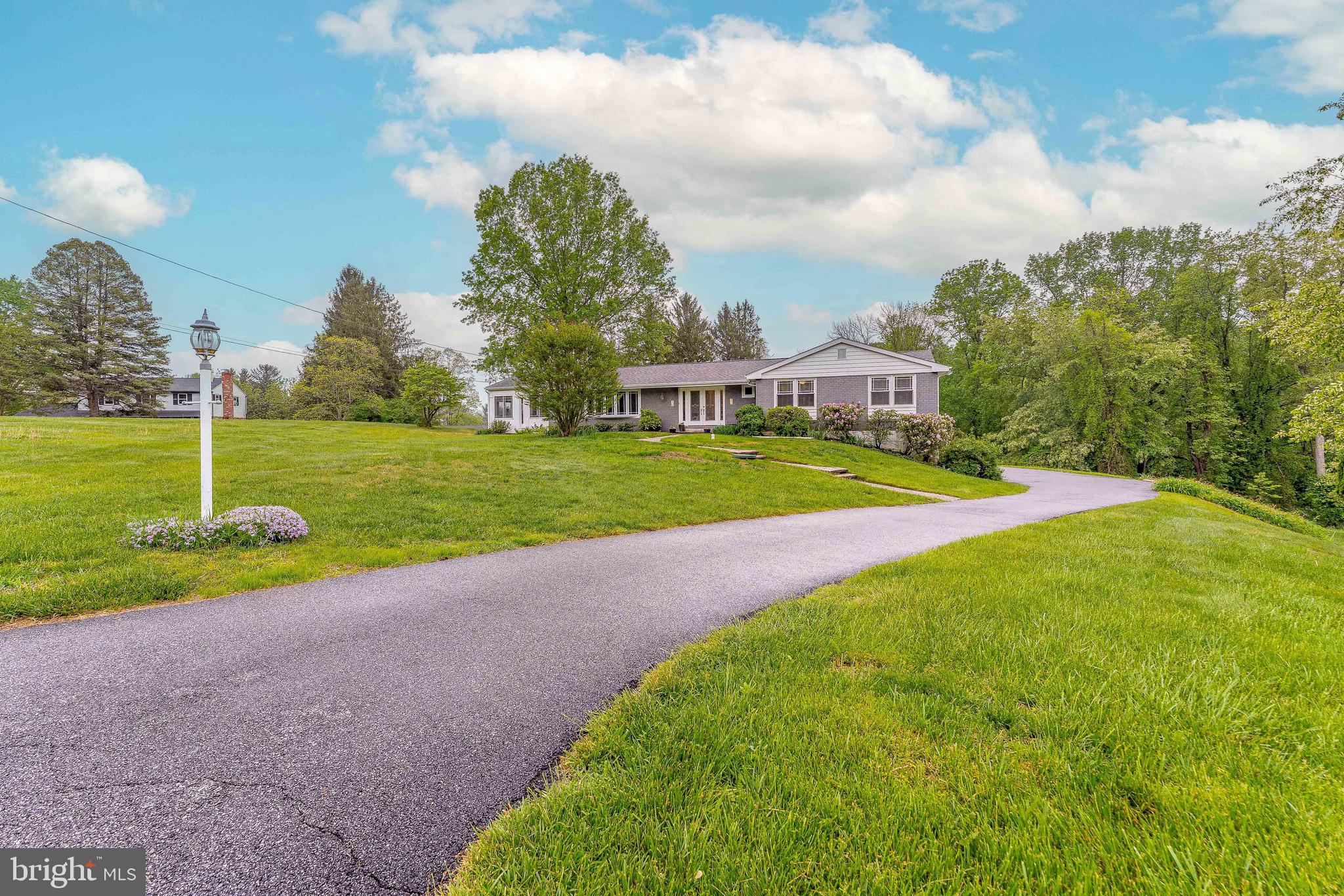 CAMBRIDGE DOWNS - Residential