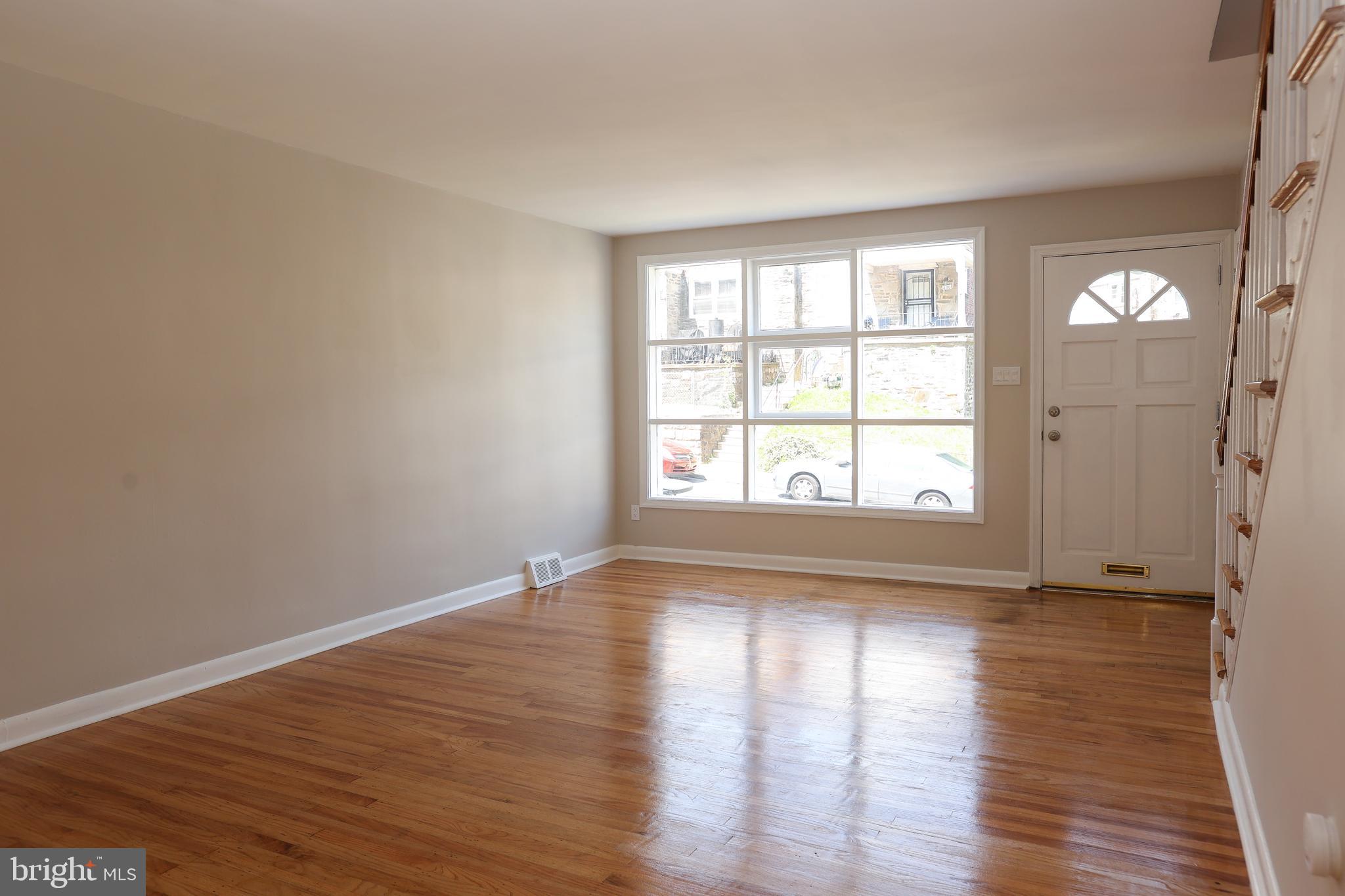 WALNUT HILL - Residential