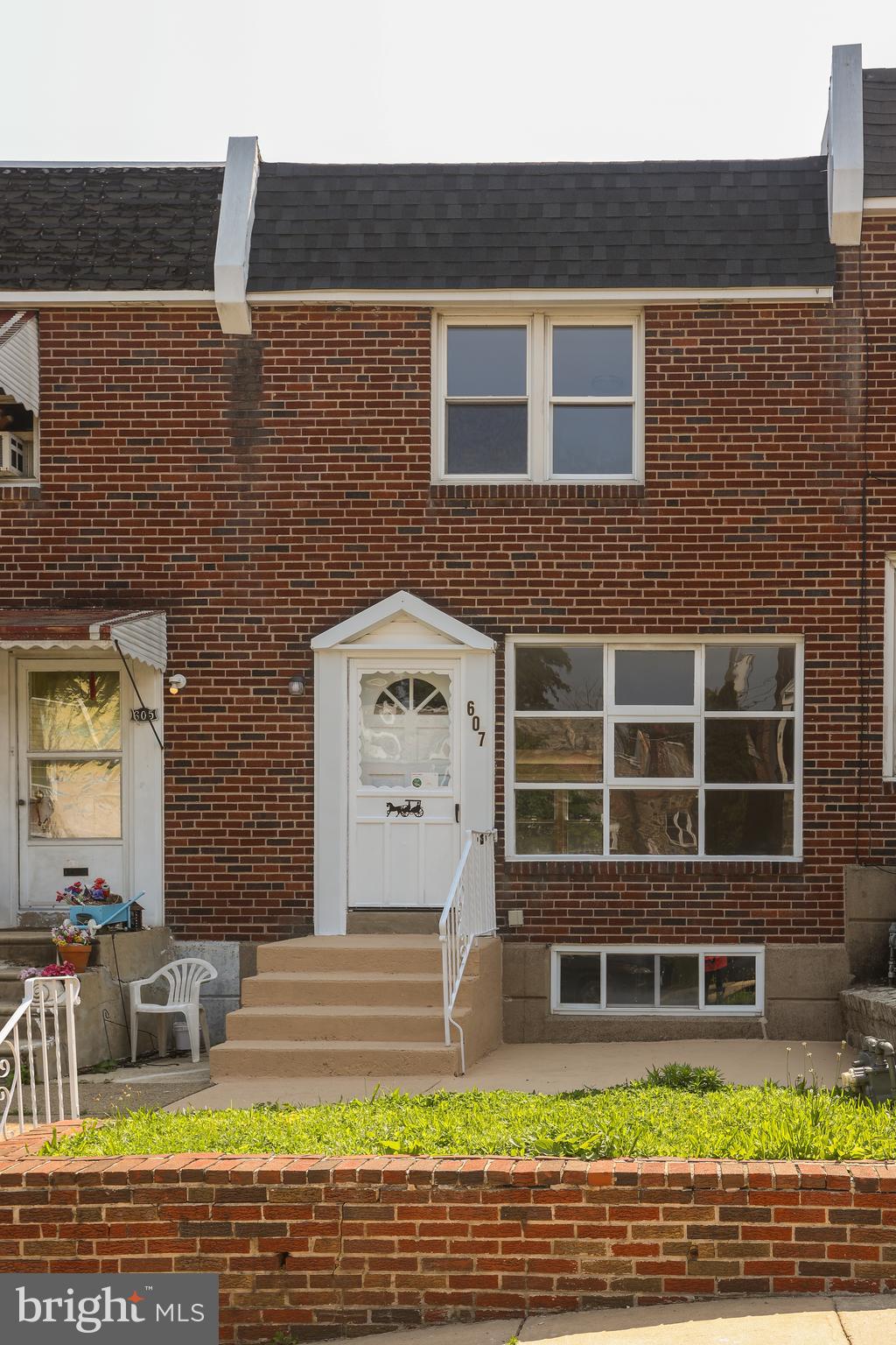 WALNUT HILL - Residential