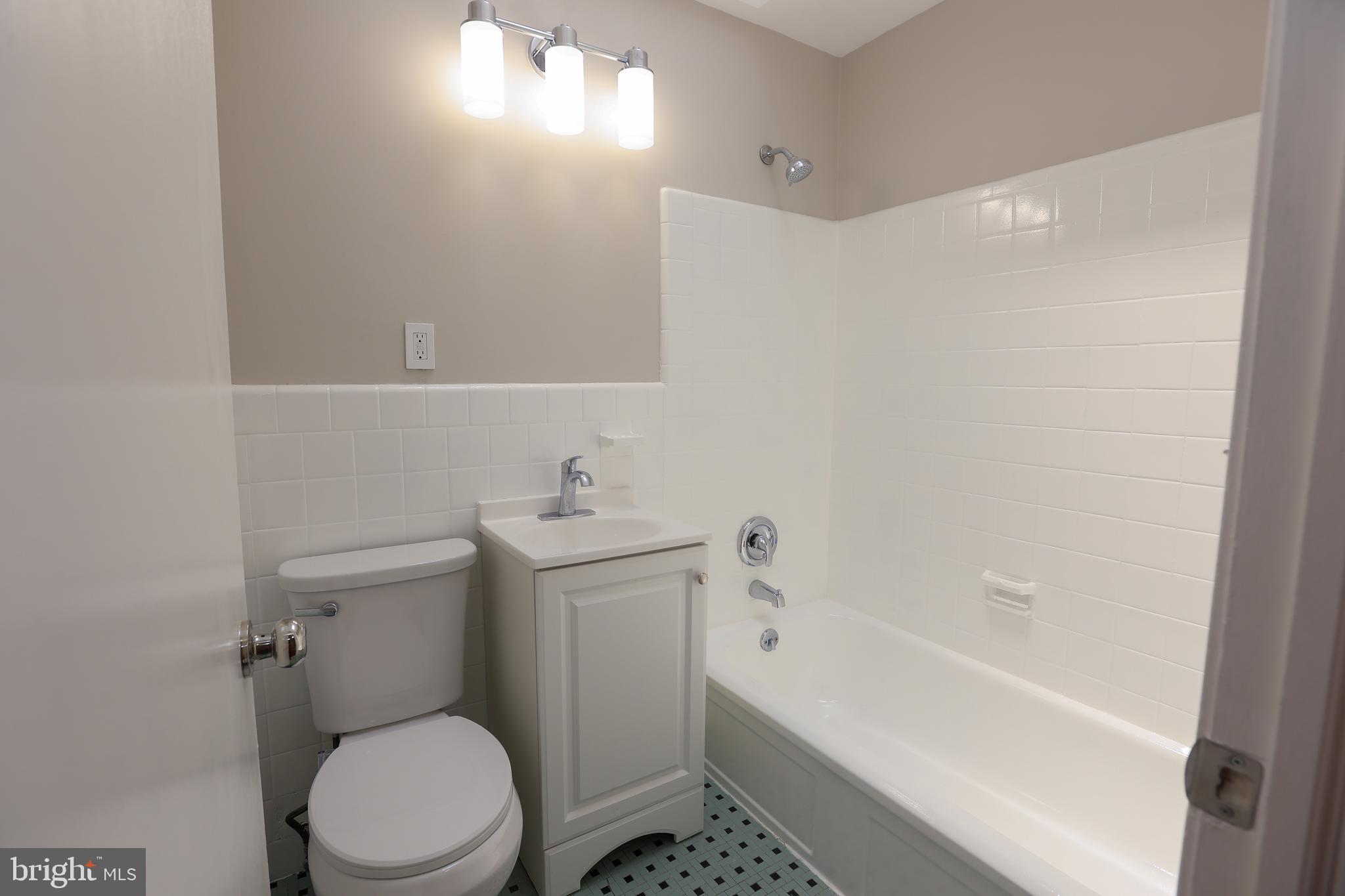 WALNUT HILL - Residential