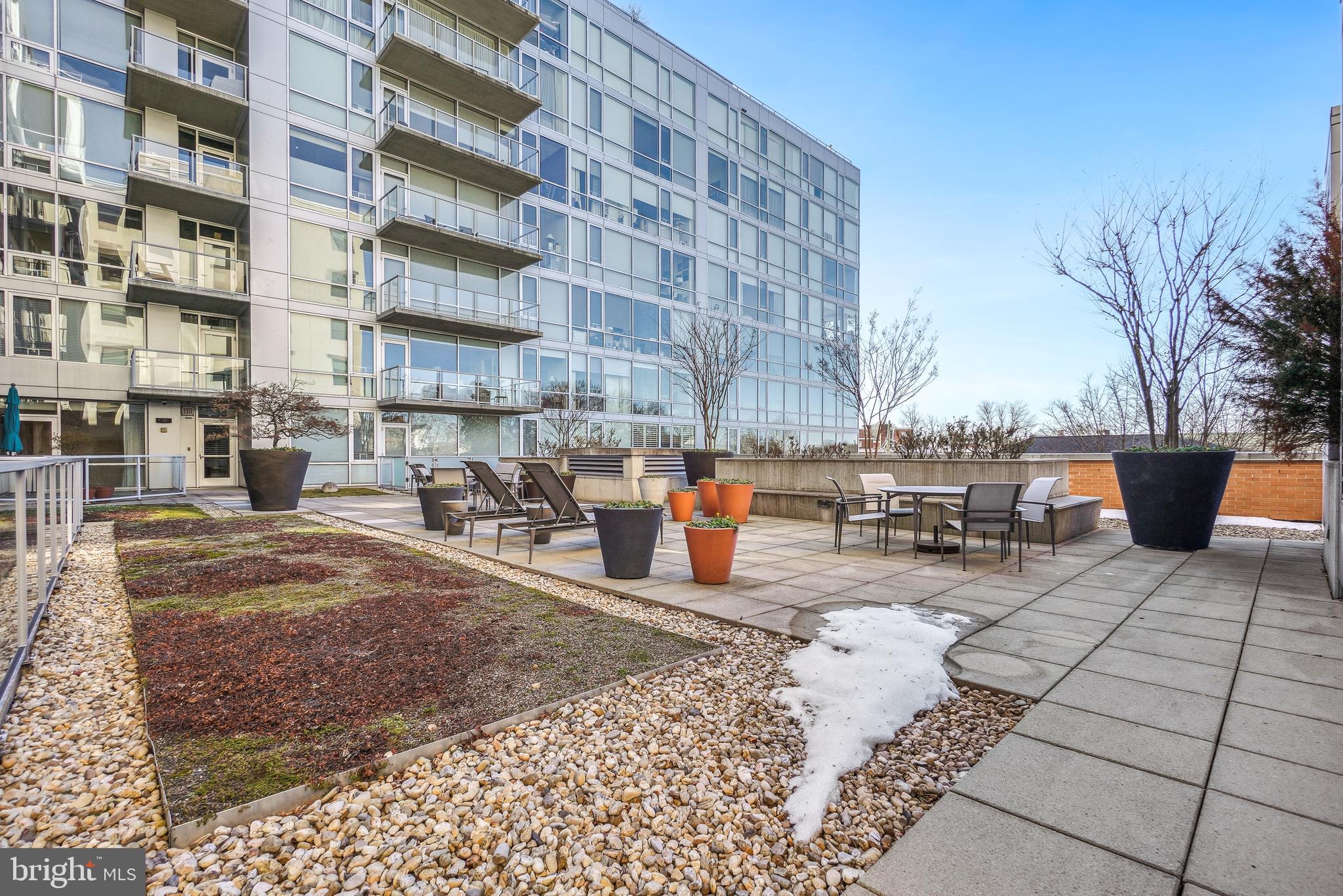 ADAGIO - Residential Lease