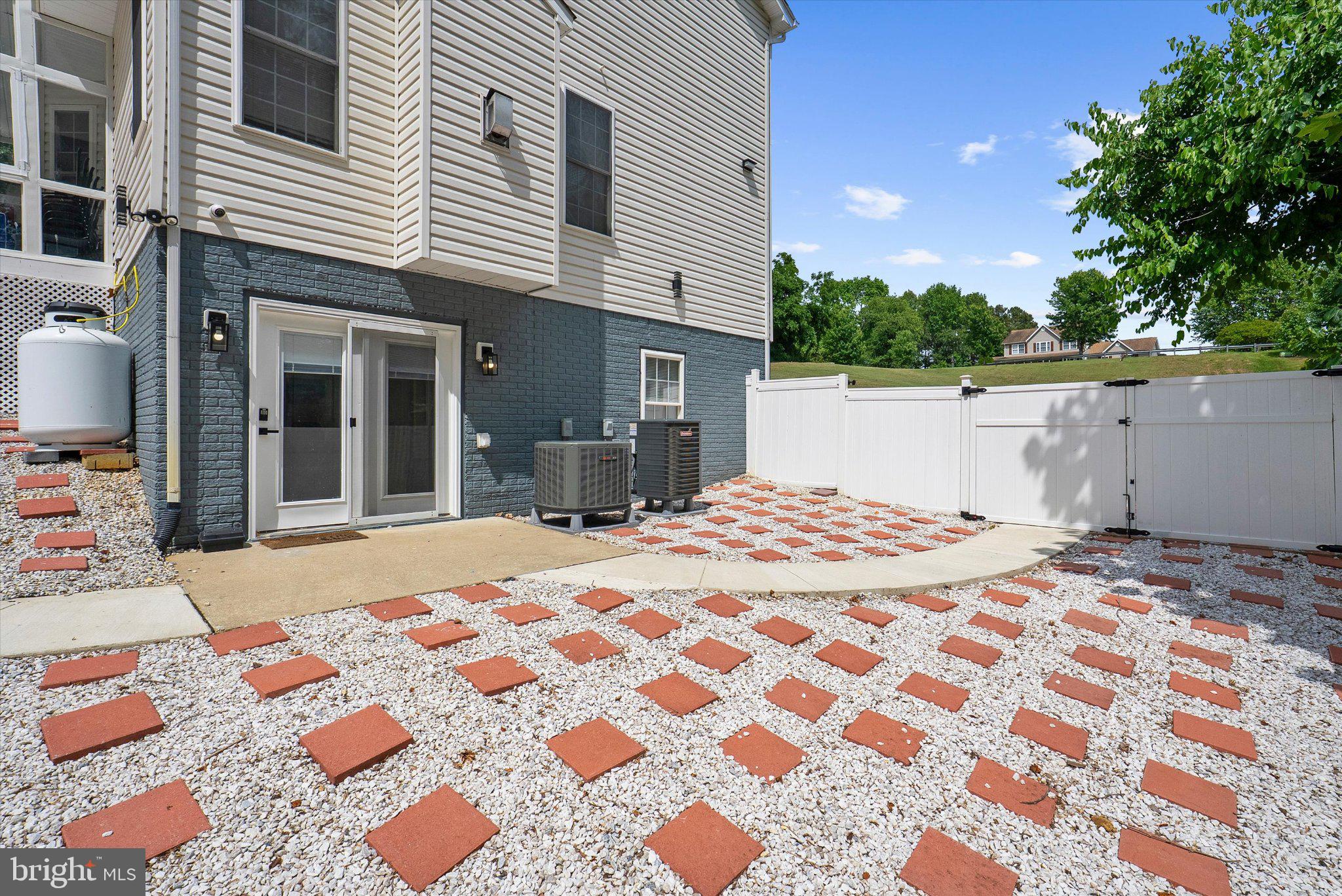 FOX FIELD - Residential