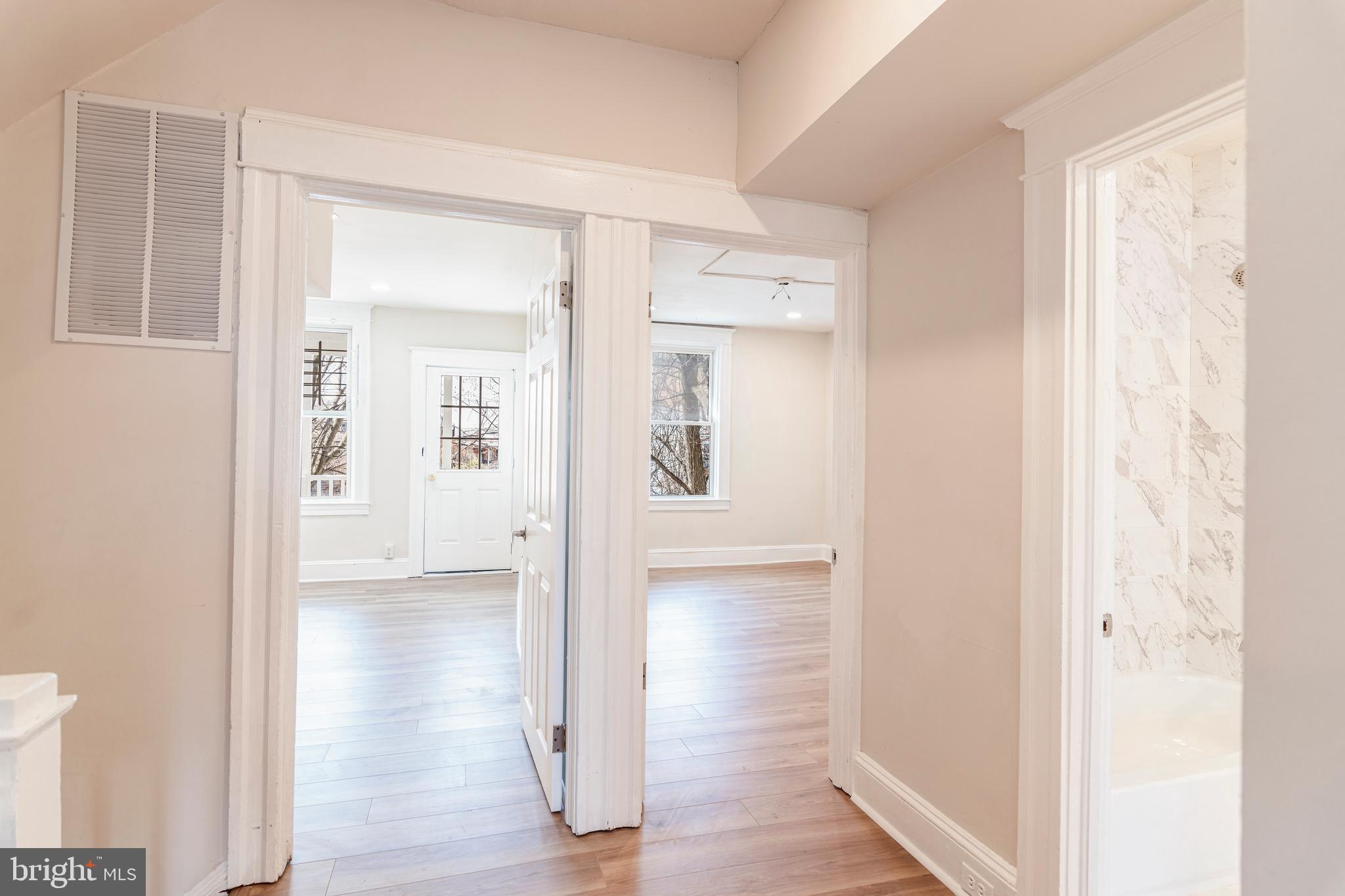 OAKENSHAWE - Residential