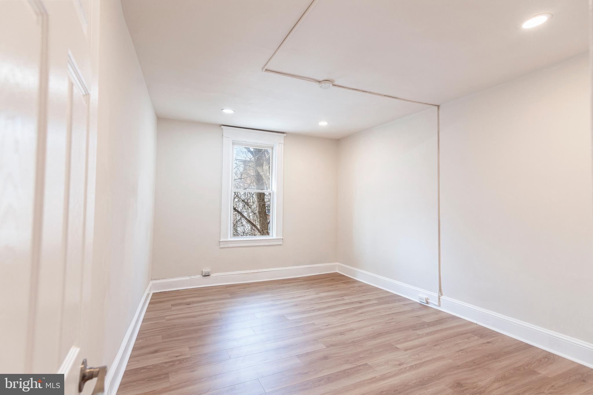 OAKENSHAWE - Residential