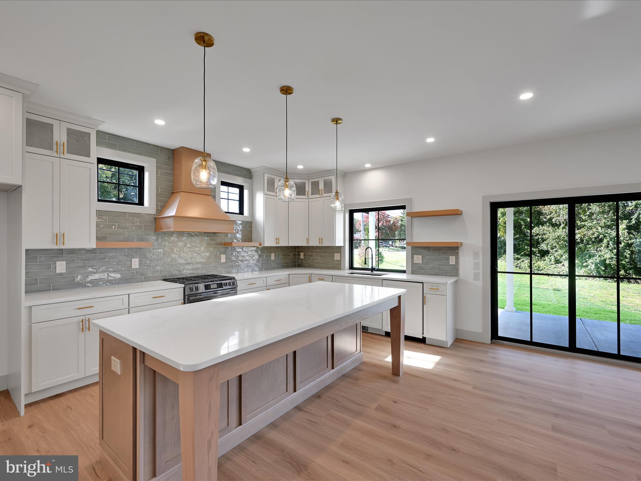 HAYDN MANOR - Residential