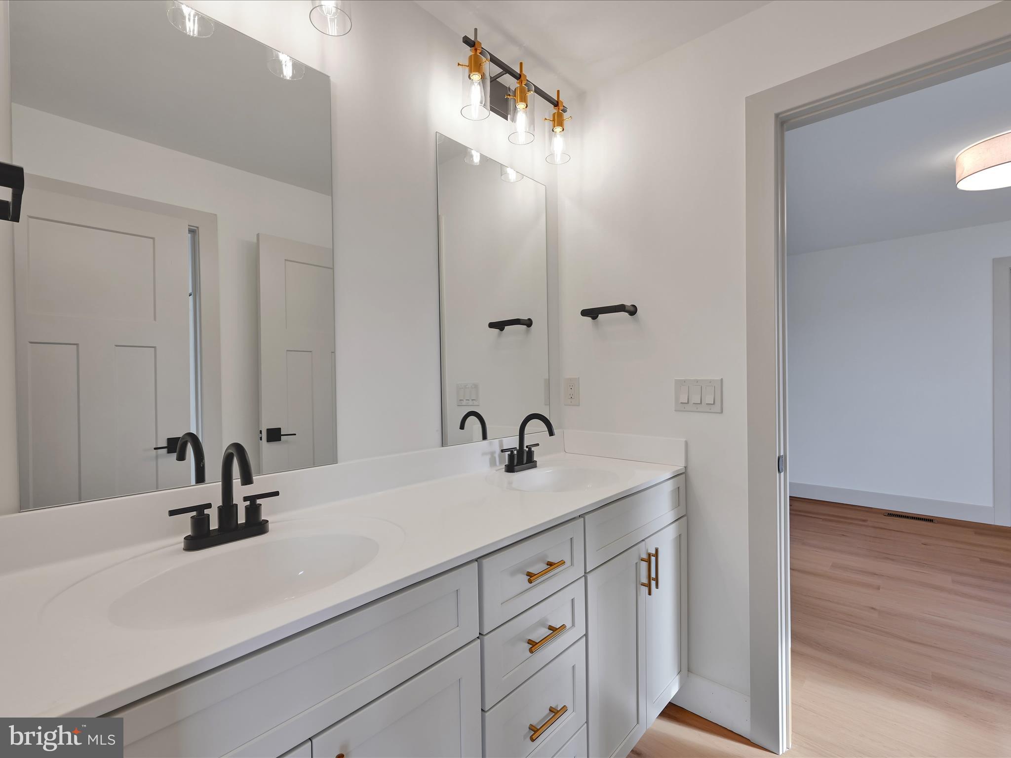 HAYDN MANOR - Residential