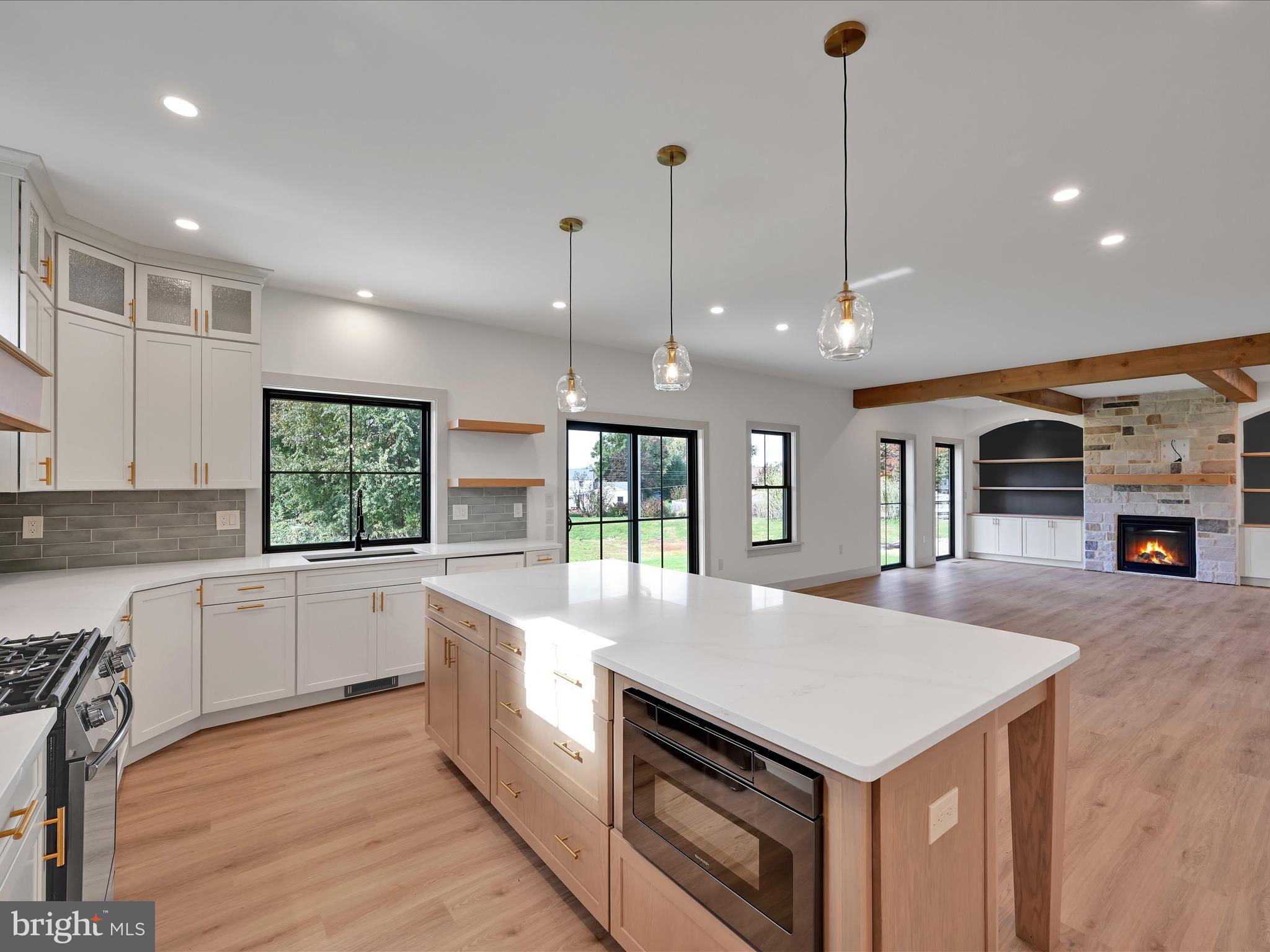 HAYDN MANOR - Residential